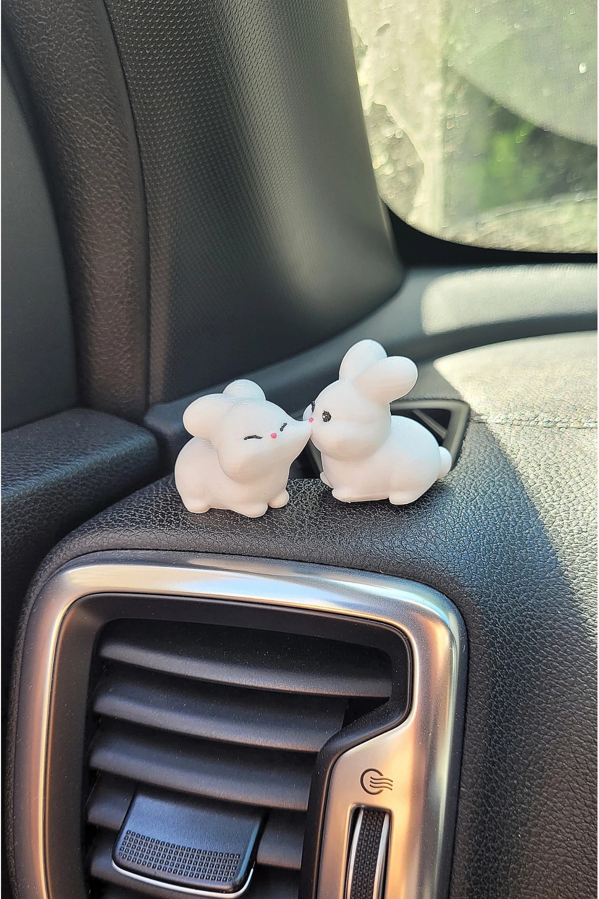 Tatlı Tavşan Çift Sert Plastik Araba Süsü, Çift Hediye, Minik Süs, Tavşan Çift
