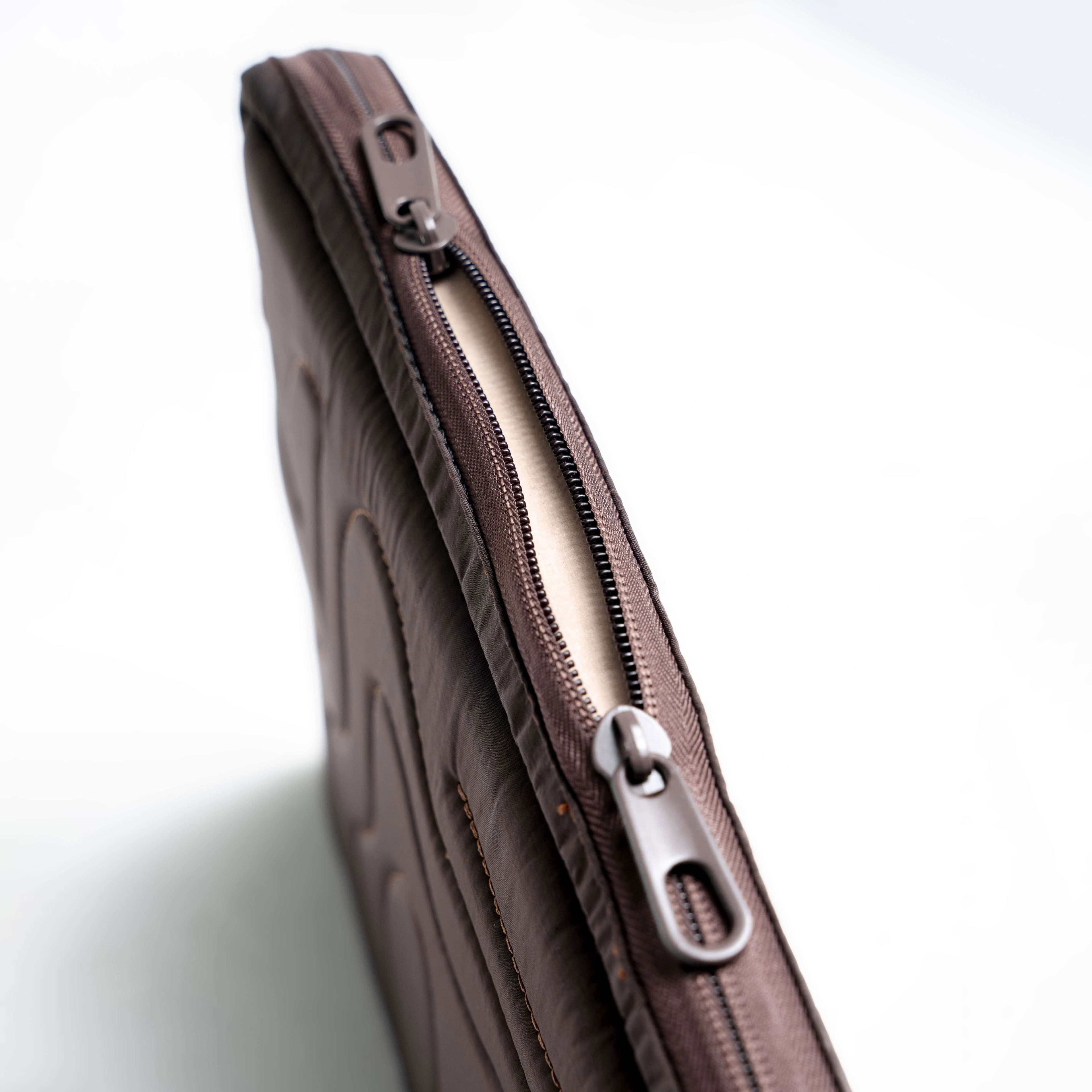 Cornerarmor Teknolojili Macbook Çantası (13&15.6 INCH) - Kahverengi