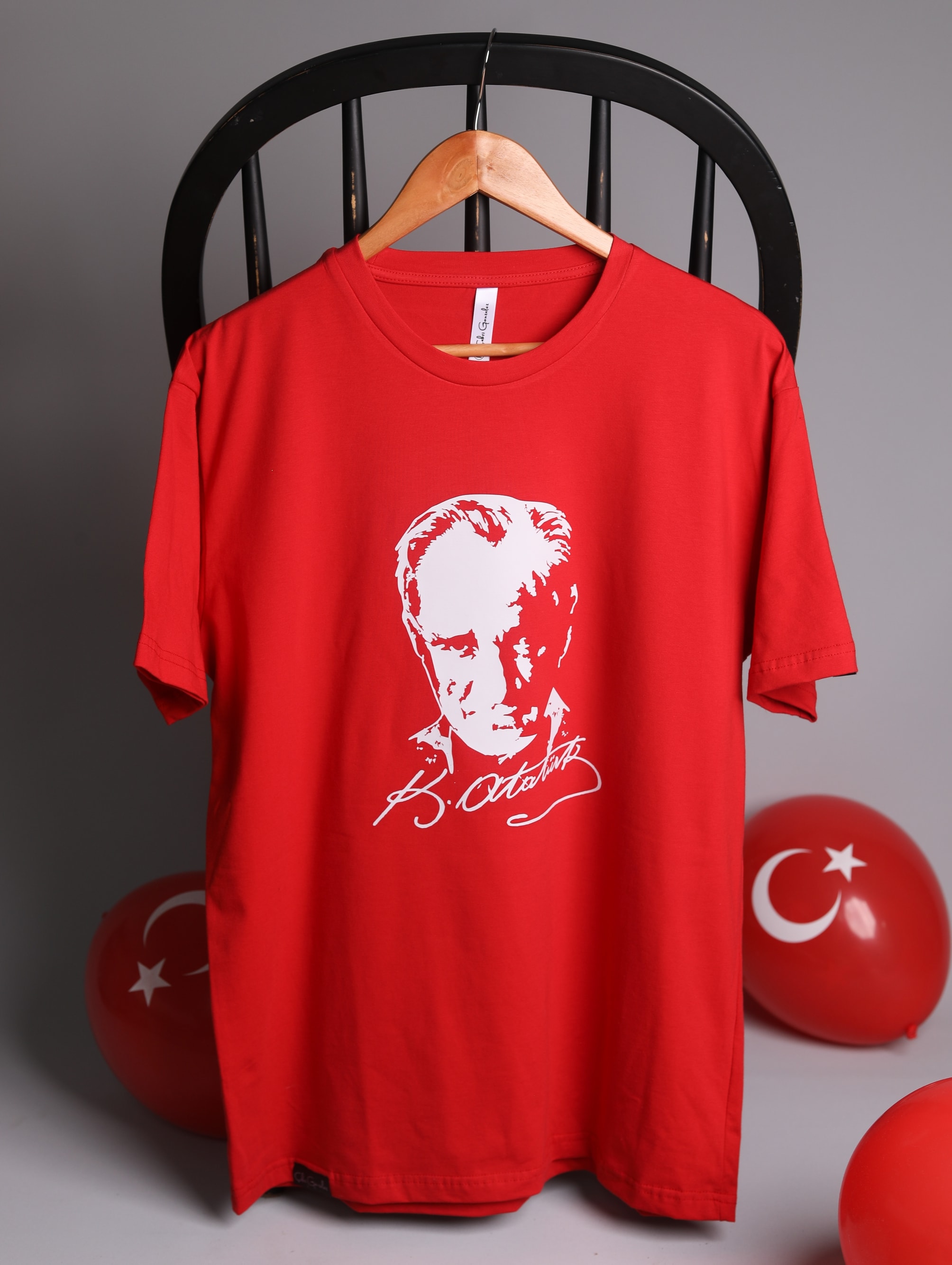 Atatürk Tişörtü - Kırmızı
