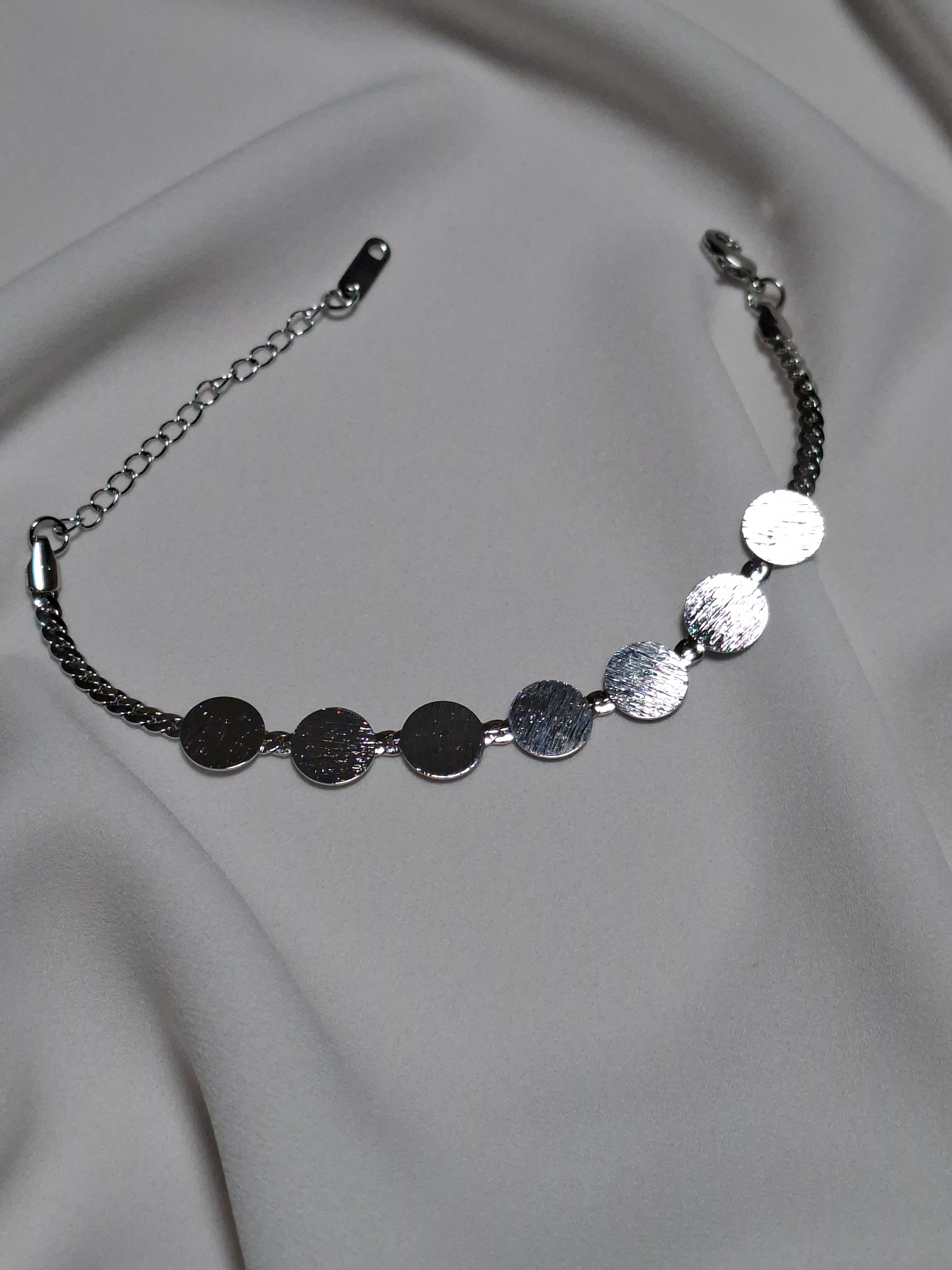 Çelik Daire Plaka Silver Bileklik main variant image