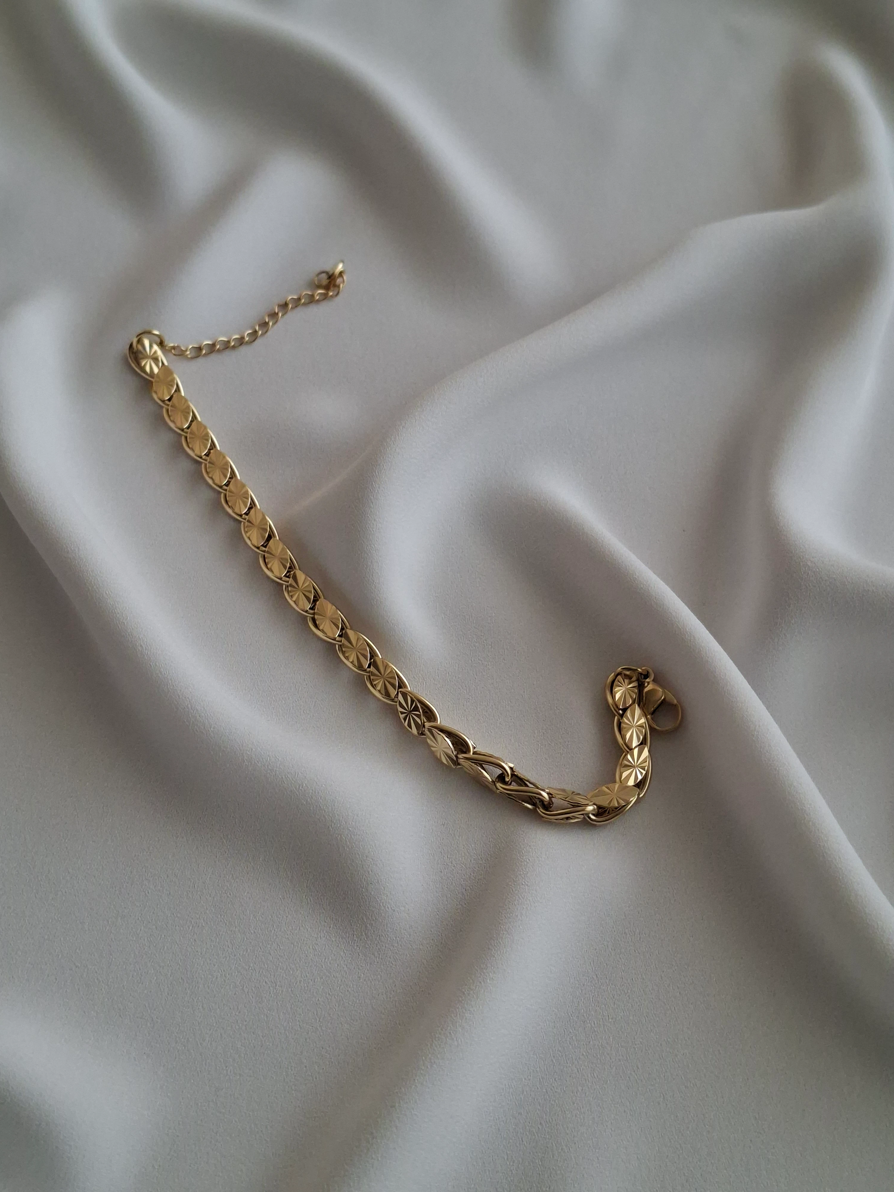 Çelik Ezme Gold Bileklik image