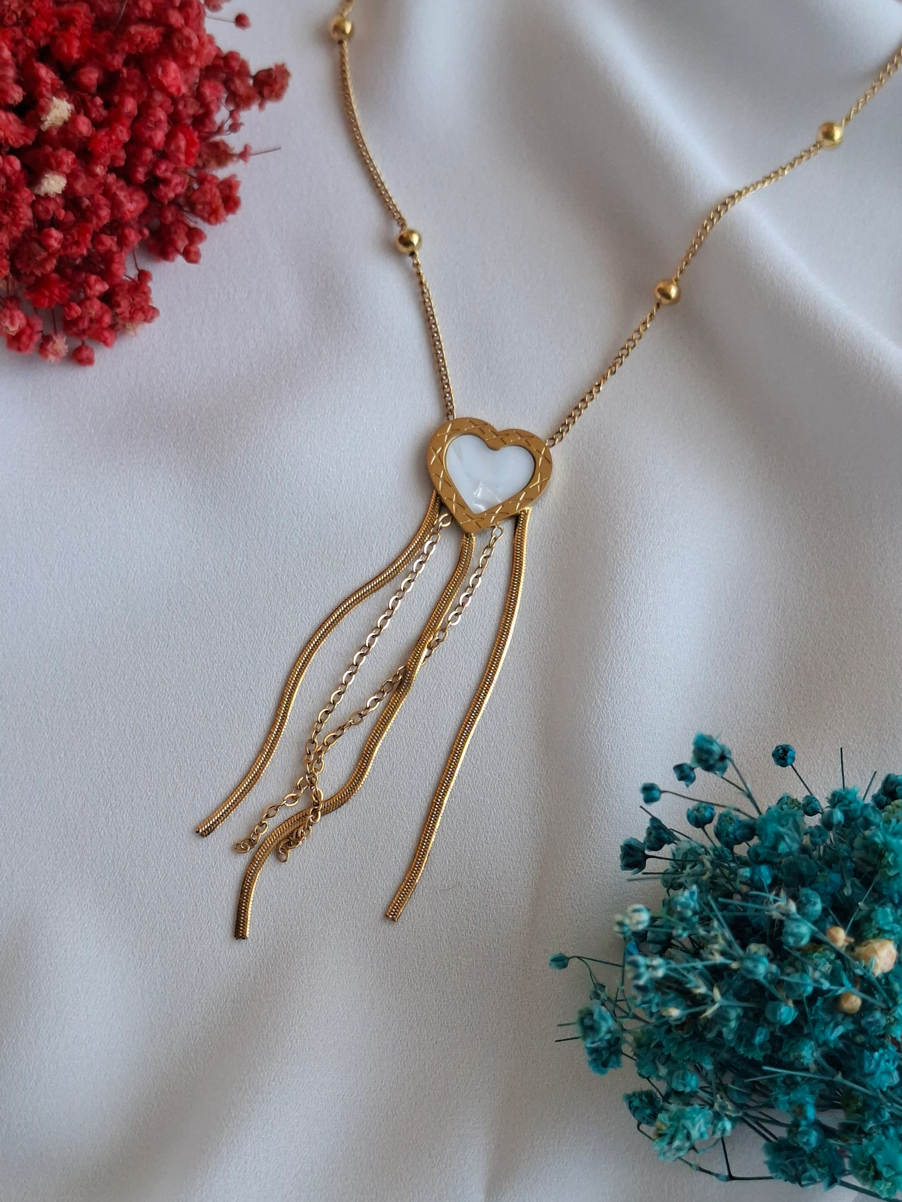 Dorikalı Sallantılı Kalpli Gold Kolye image