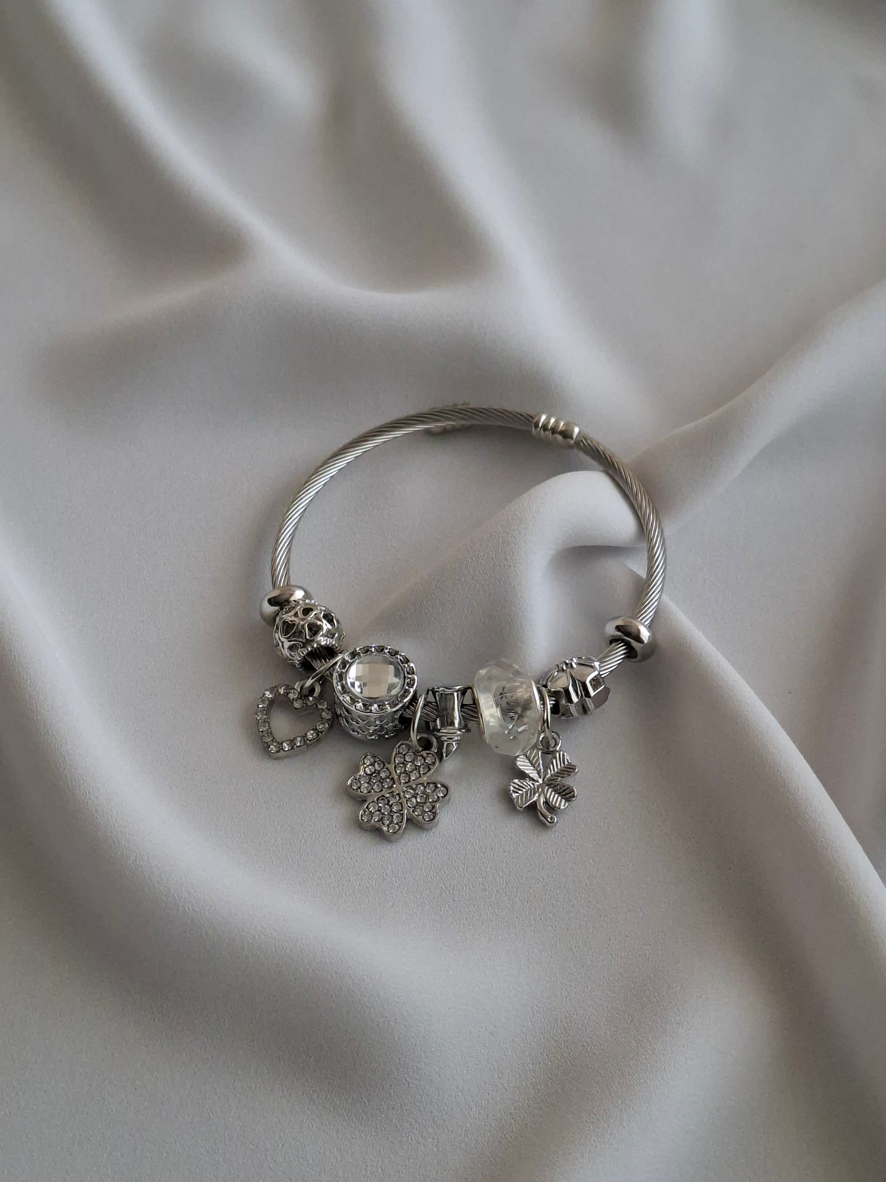 Çelik Yonca Figürlü Silver Pandora Bileklik image