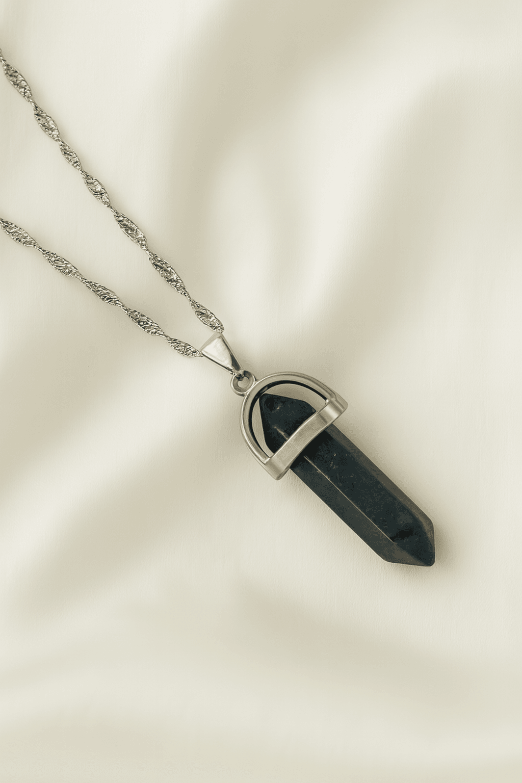 Lapis Lazuli Doğal Taş Çivi Figürlü Kolye image