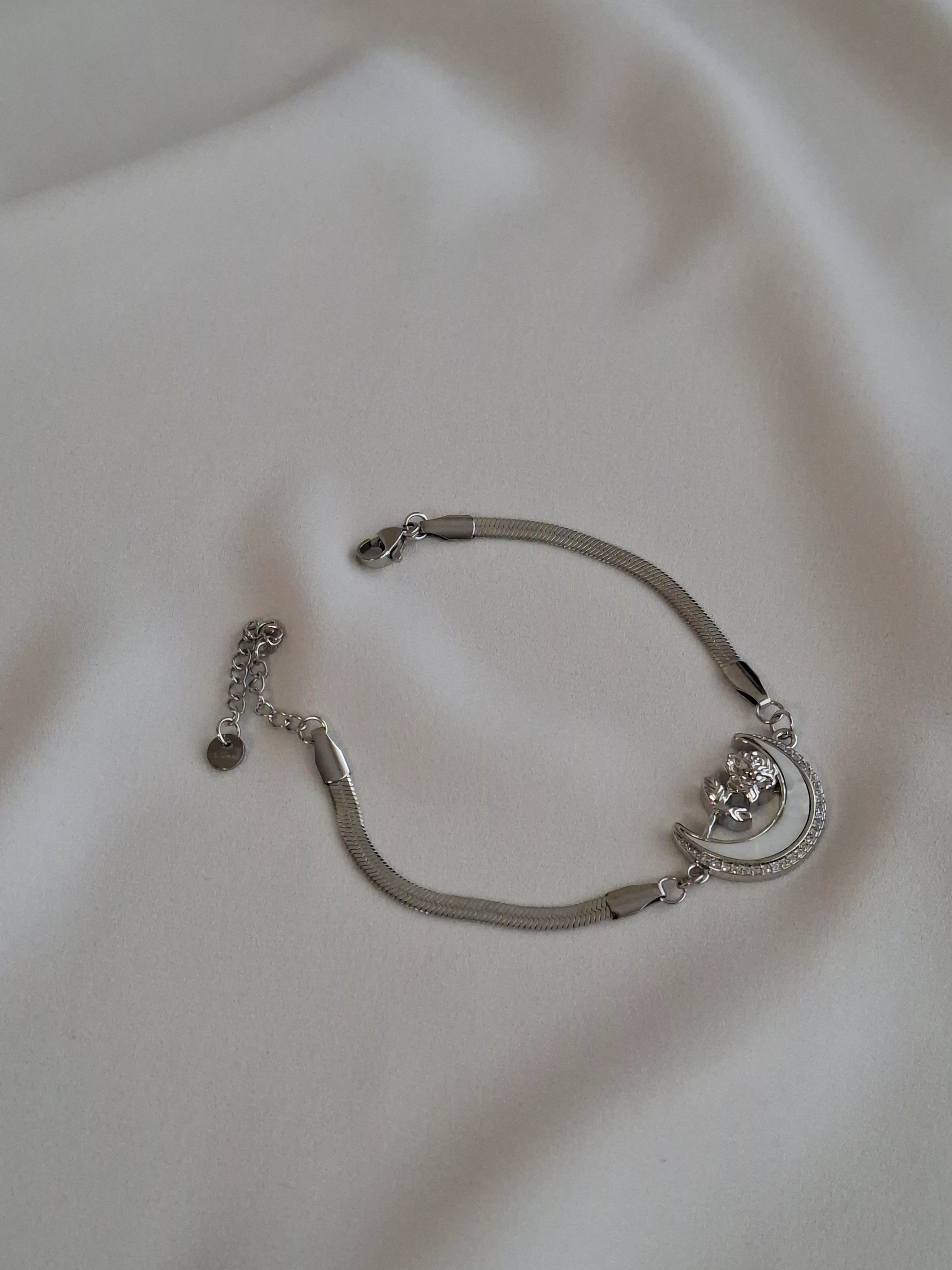 Çelik İtalyan Ay ve Gül Motifli Silver Bileklik image