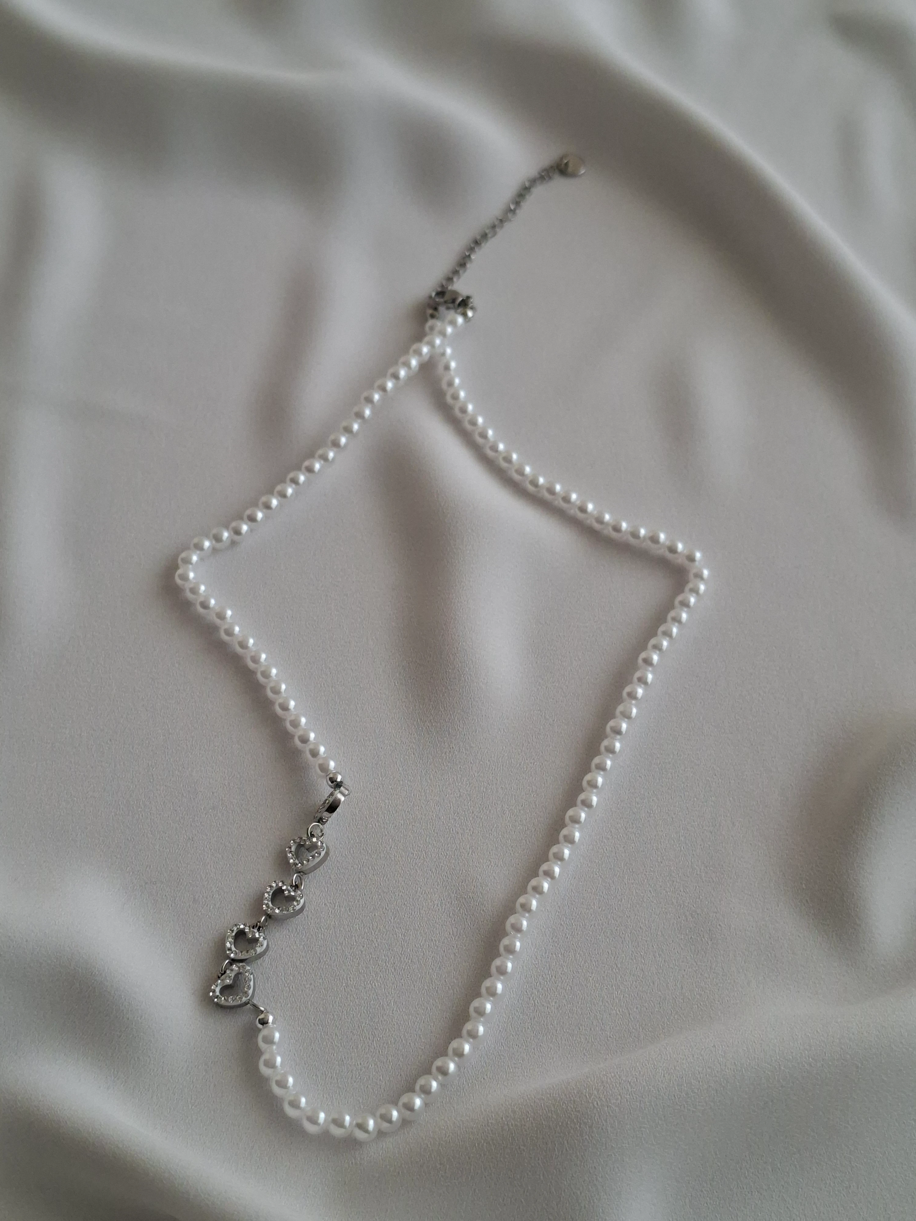 Çelik İncili 5 Kalpli  Silver Kolye image