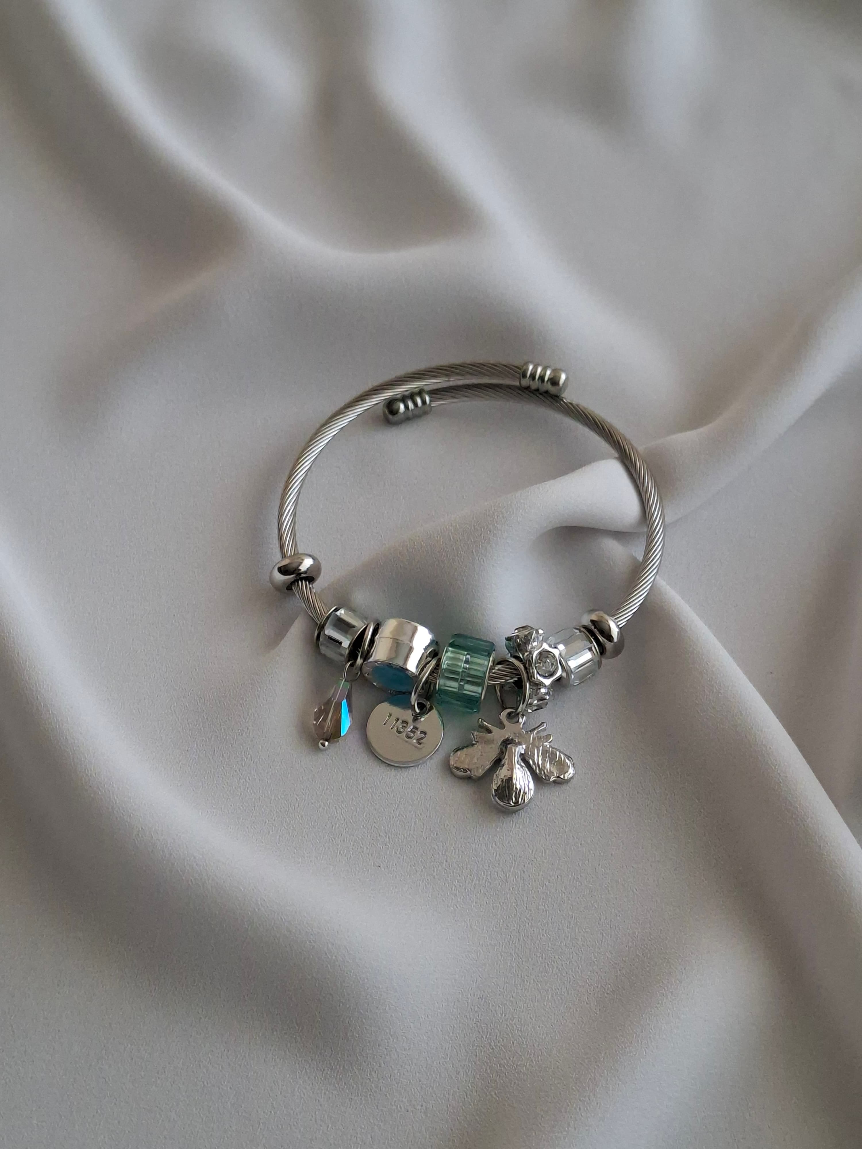 Çelik Arı Figürlü Silver Pandora Bileklik image