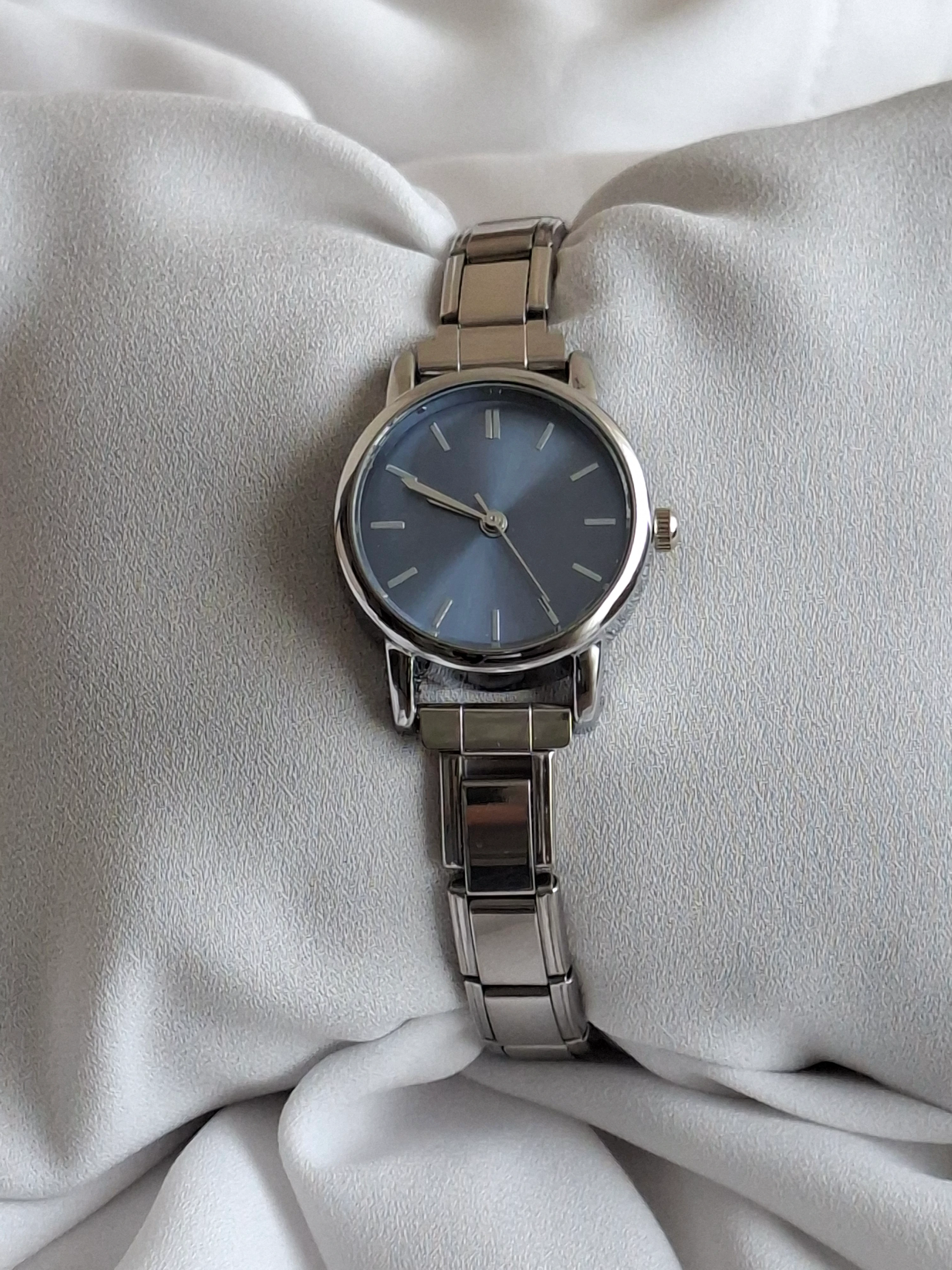 Yuvarlak Kadranlı Esnek Silver Saat image