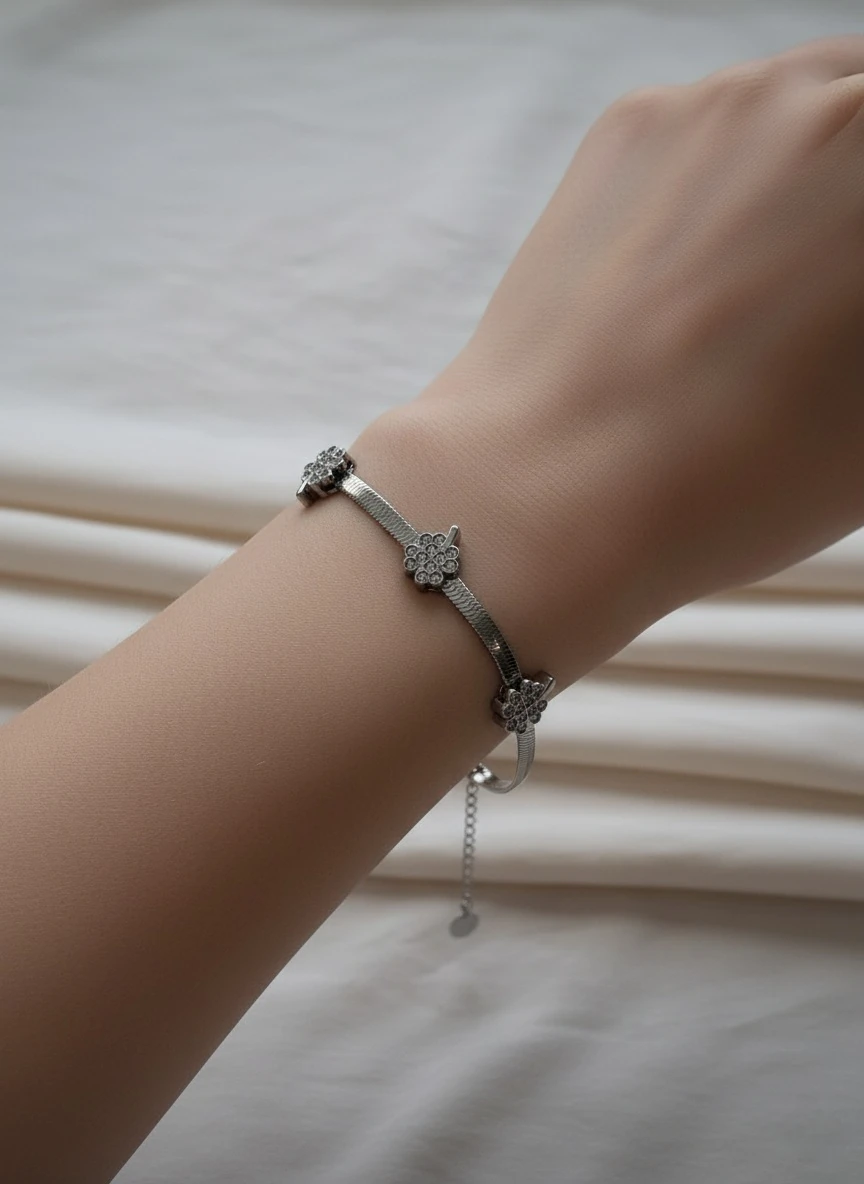 Çelik İtalyan Çiçek Figürlü Silver Bileklik