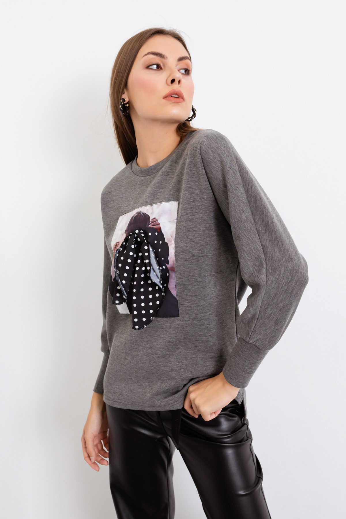 Kadın Baskılı Fular Detaylı Sweatshirt