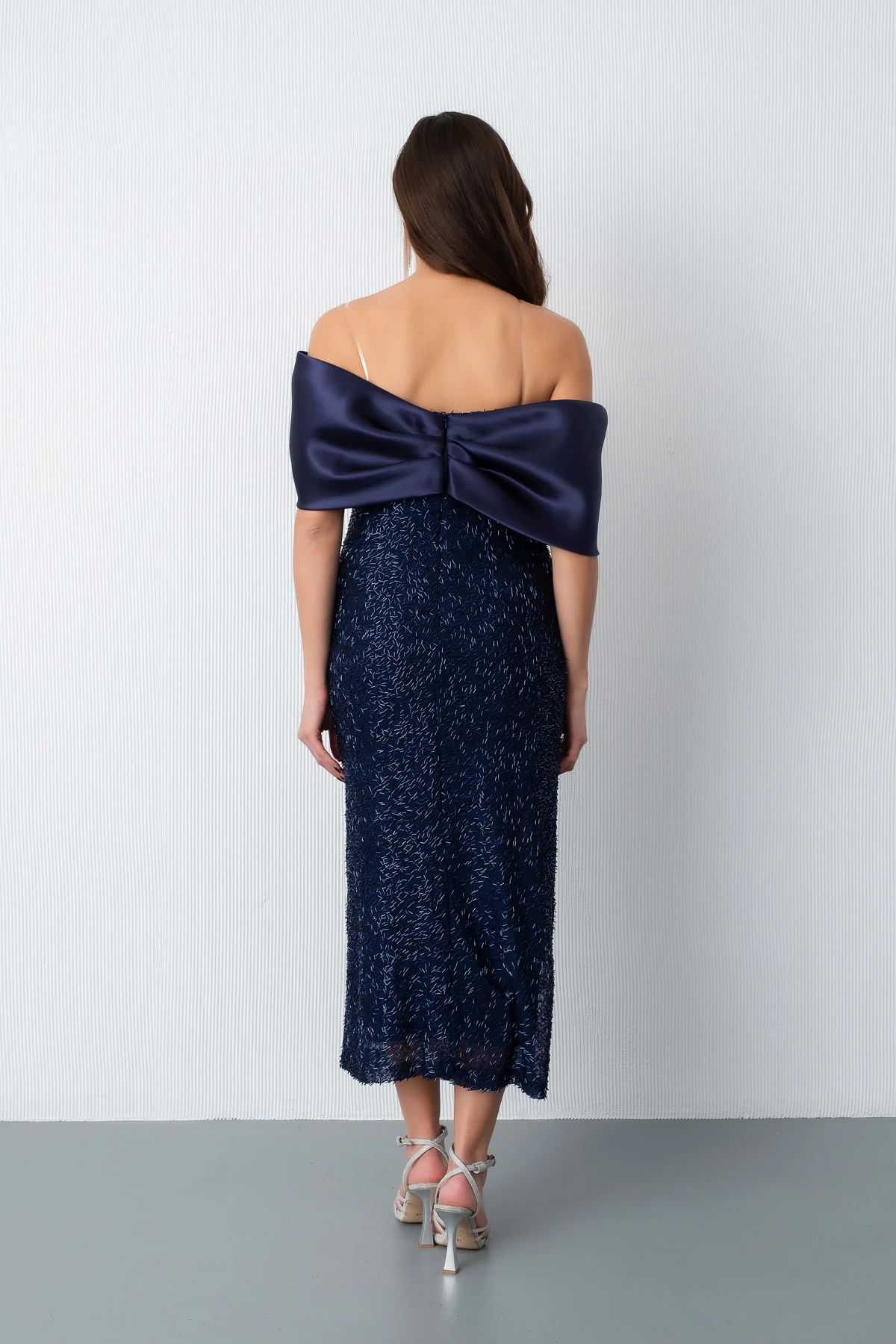 Kadın Yaka Detay Boncuklu Midi Söz Nişan Abiye Elbise - Lacivert