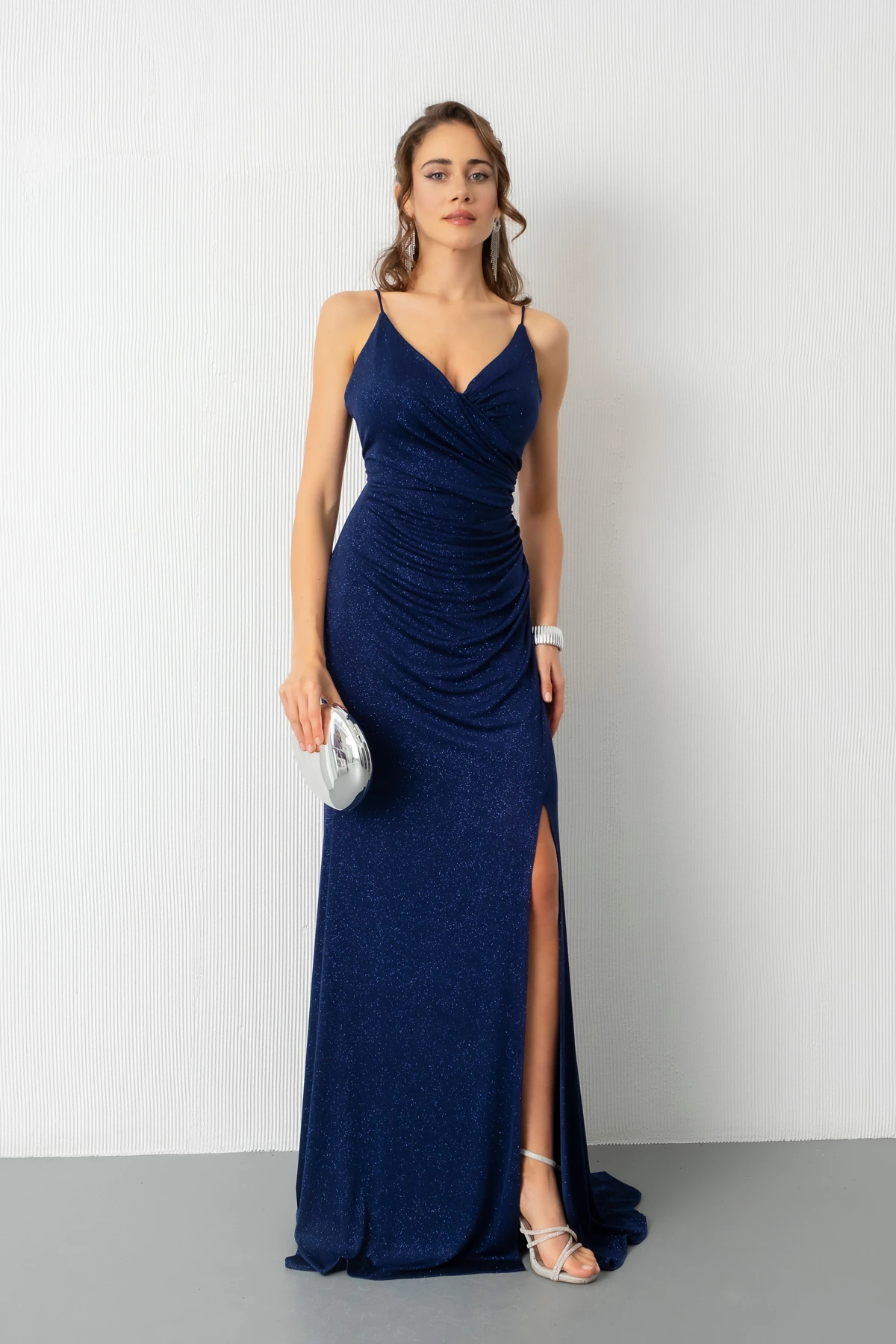 Kadın Sırt Dekolteli Simli Uzun Abiye Elbise - Lacivert