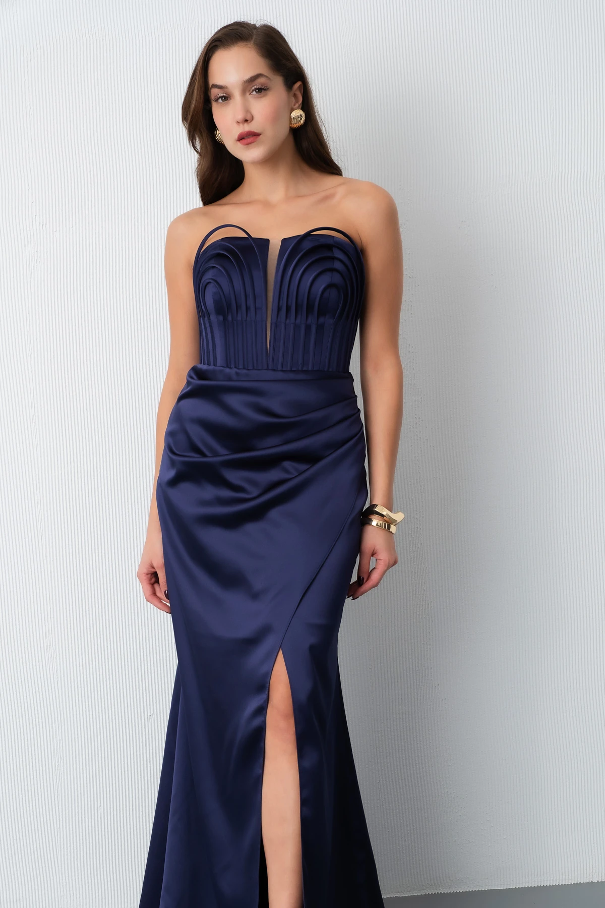 Kadın Yaka Detay Saten Uzun Söz Nişan Abiye Elbise - Lacivert