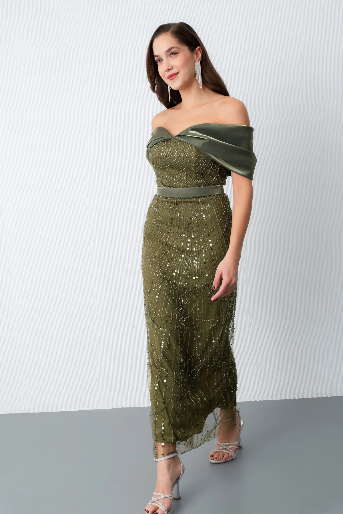 Kadın Kayık Yaka Midi Boncuklu Abiye Elbise - Haki