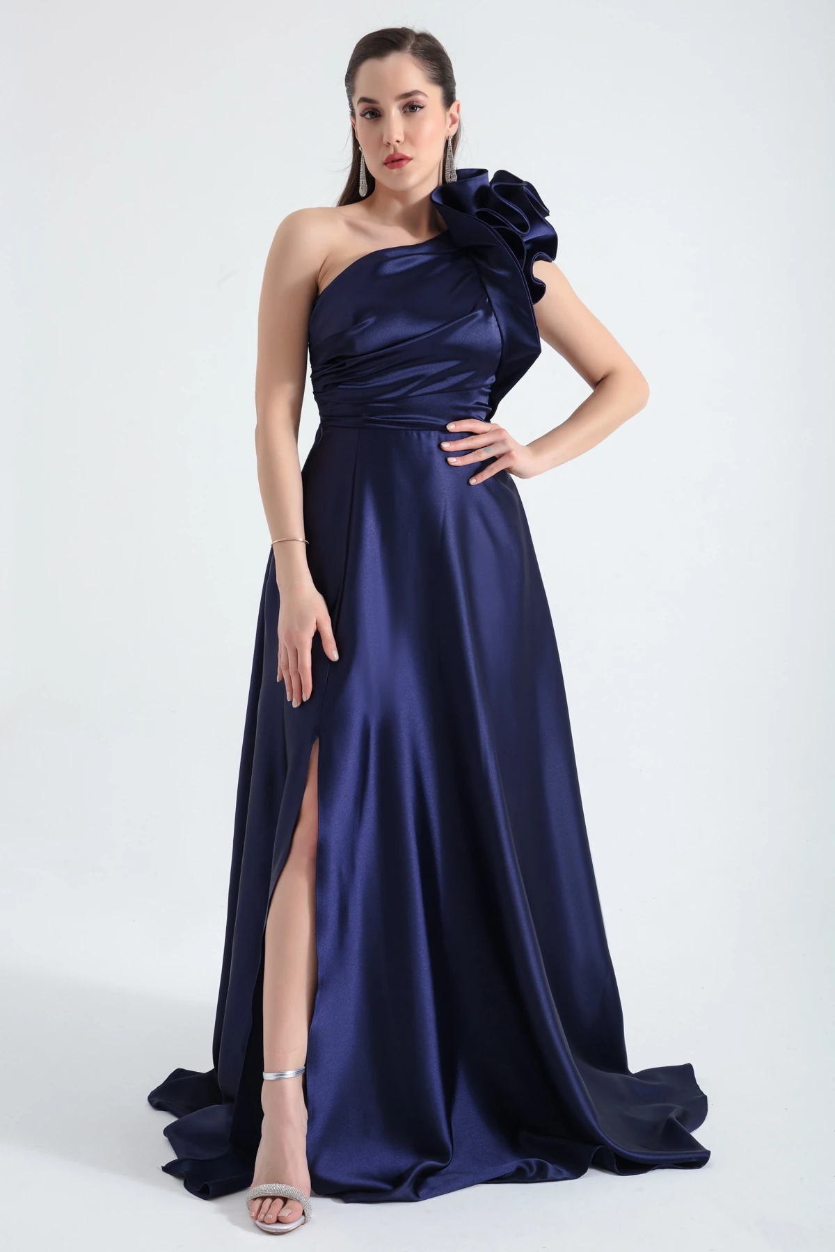 Kadın Tek Omuzlu Fırfırlı Uzun Abiye Elbise