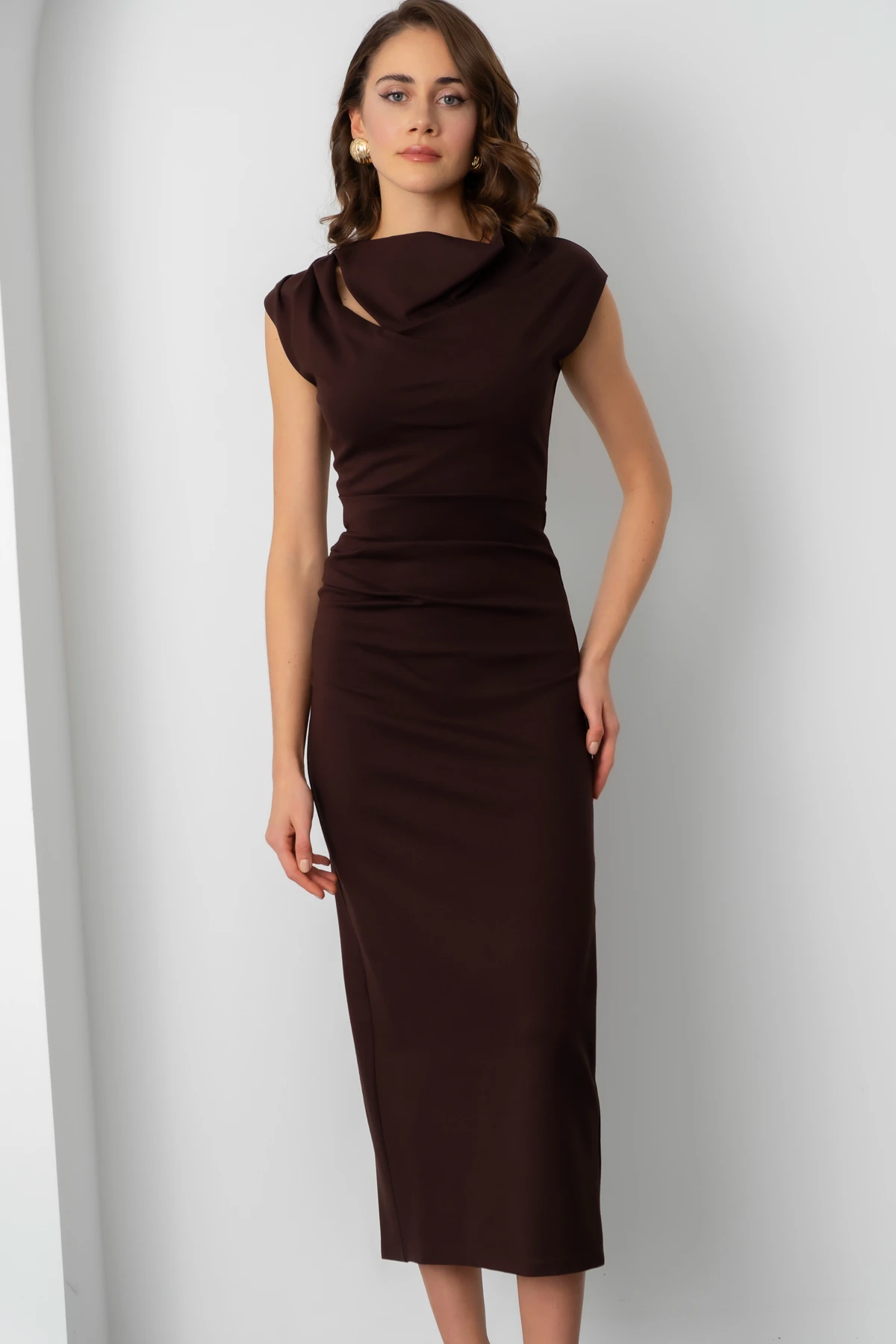 Kadın Yaka Detay Midi Davet Elbisesi
