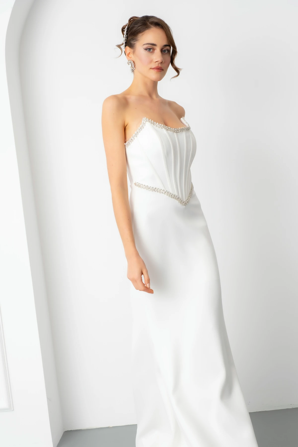 Kadın Straplez Taşlı Peplum Kesim Söz Nişan Nikah Abiye Elbise - Beyaz