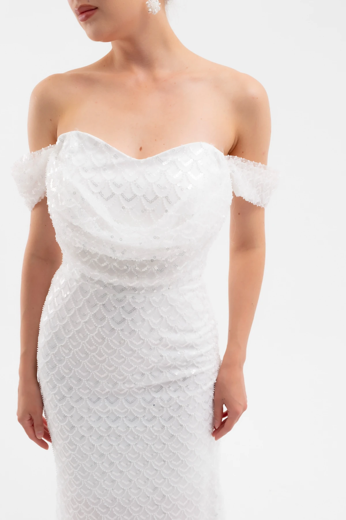 Kadın Madonna Yaka Boncuklu Uzun Abiye Elbise - Beyaz