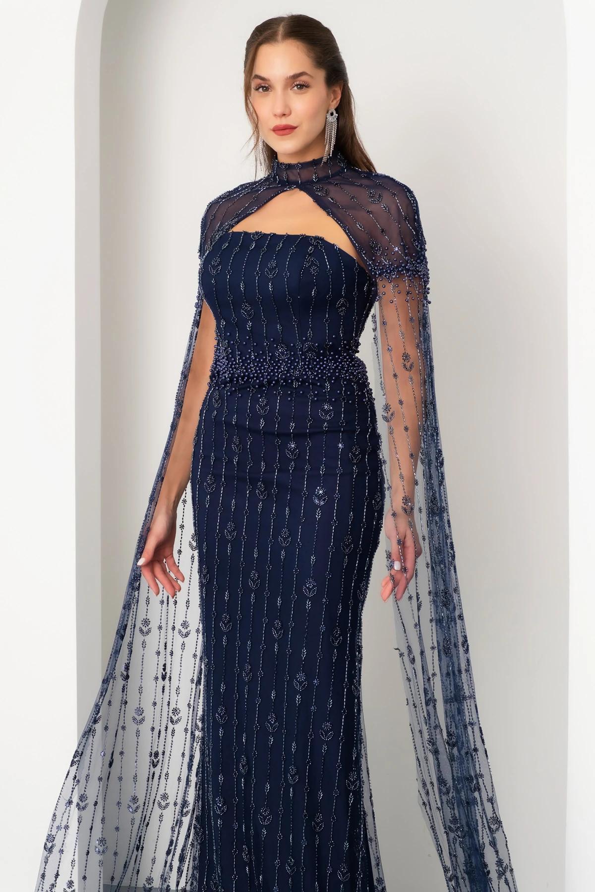 Kadın Şallı Uzun Kol Dik Yaka Boncuklu Uzun Abiye Elbise - Lacivert