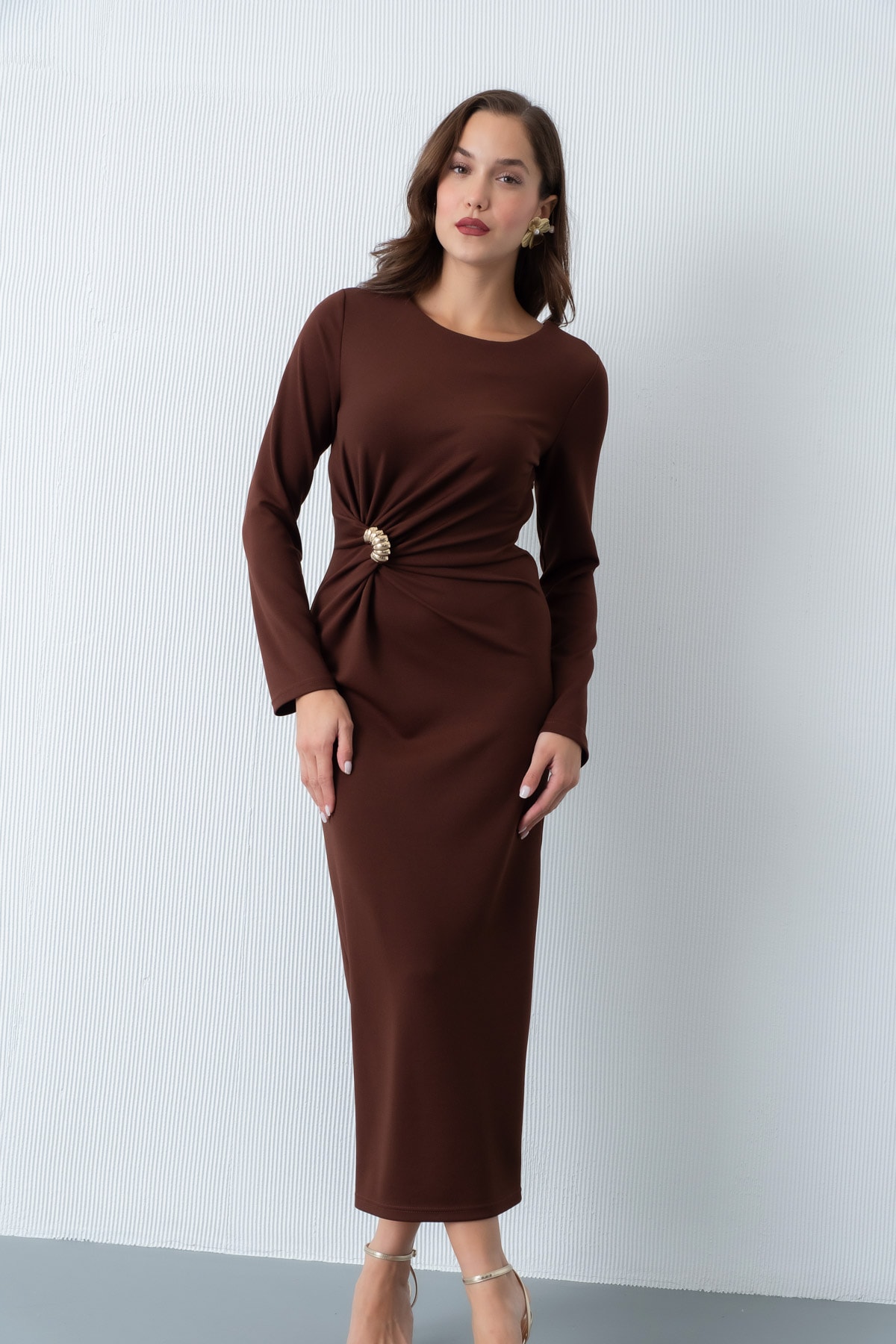 Kadın Aksesuar Detaylı Davet Elbisesi - Kahverengi