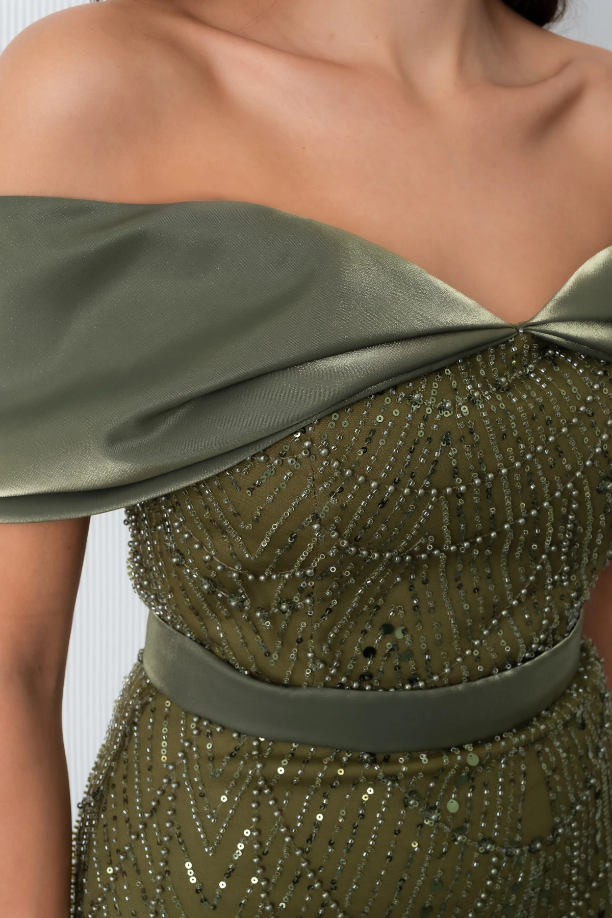 Kadın Kayık Yaka Midi Boncuklu Abiye Elbise - Haki