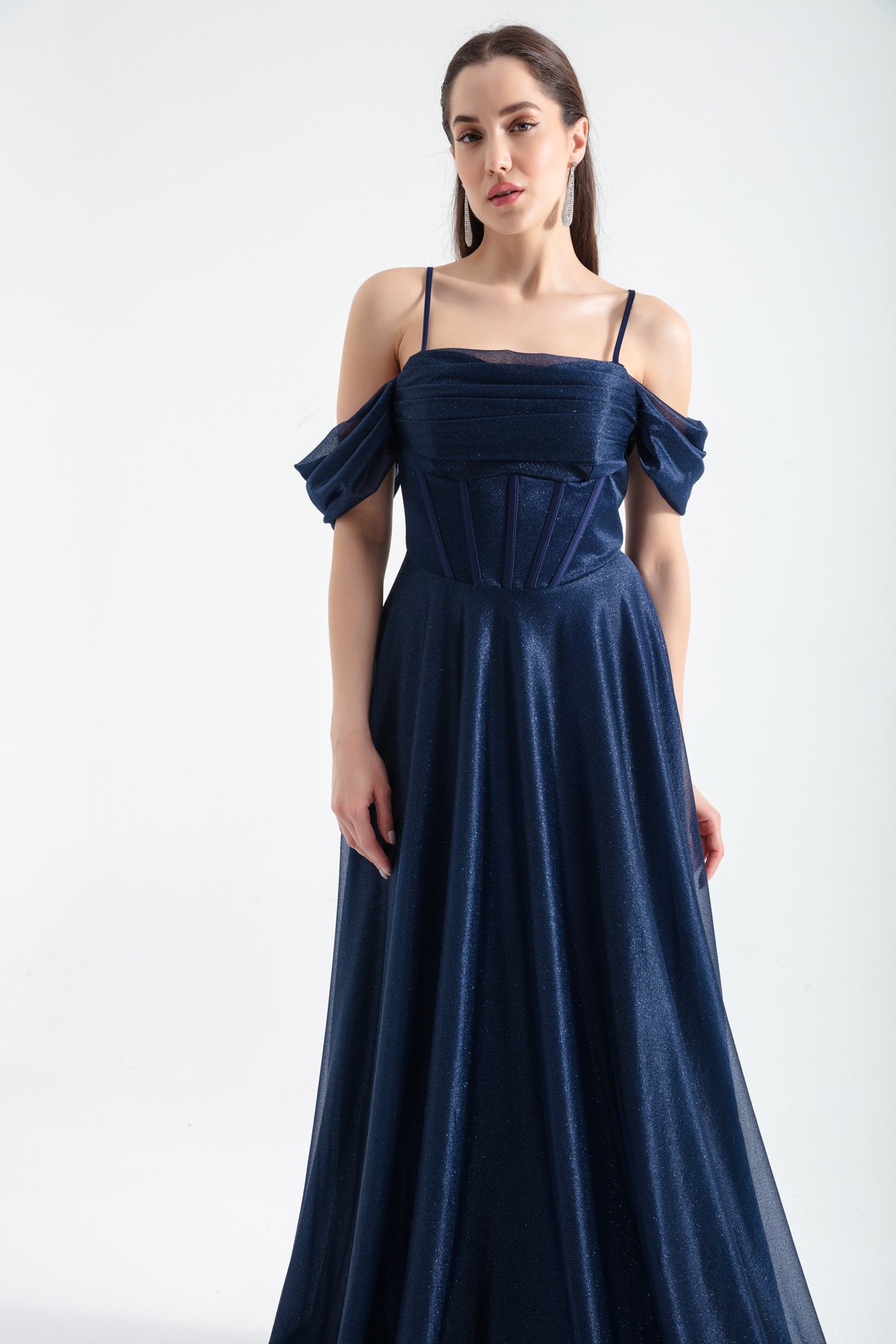 Kadın Askılı Simli Uzun Kloş Abiye Elbise - Lacivert