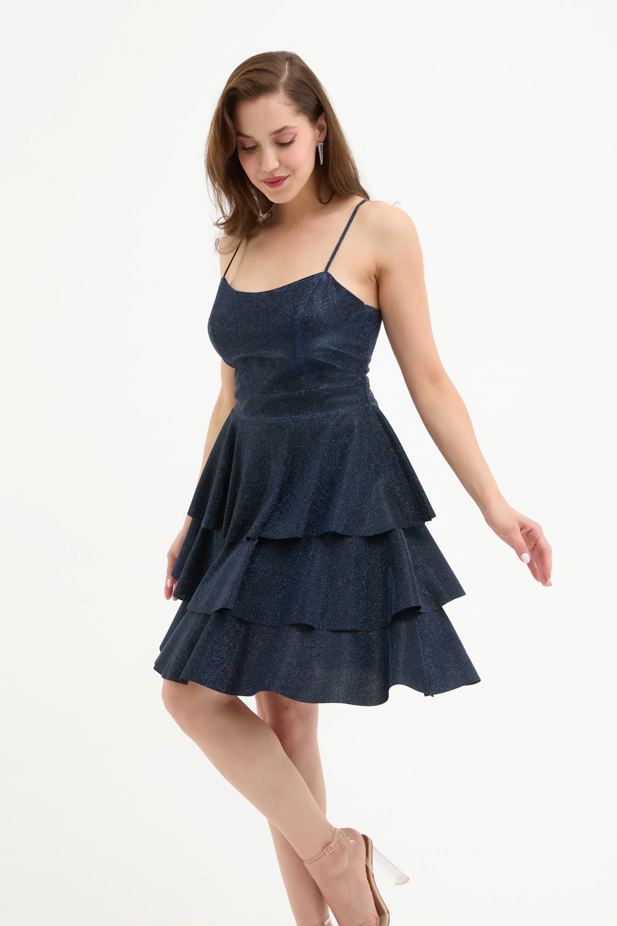 Kadın İnce Askılı Sırt Dekolteli Simli Mini Mezuniyet Elbisesi