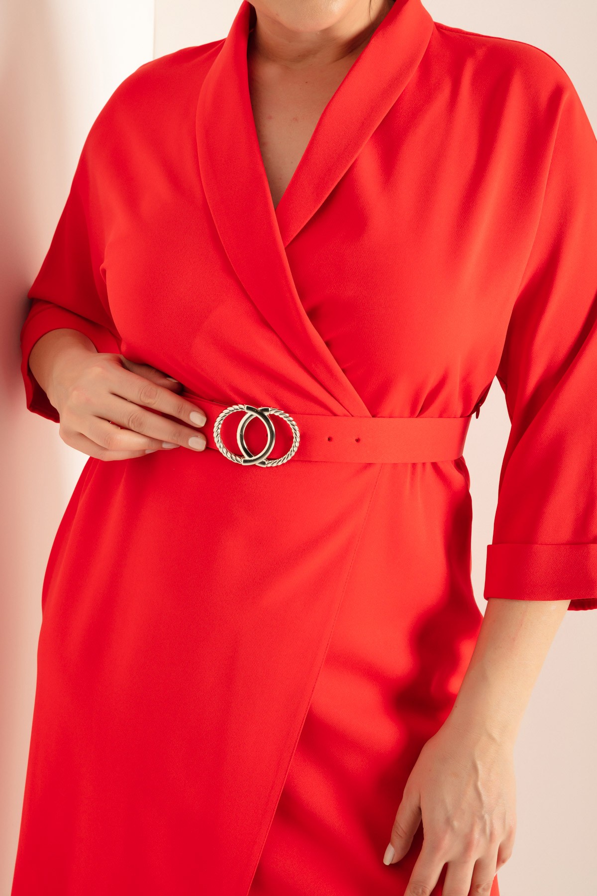 Kadın Kruvaze Yaka Kemerli Büyük Beden Midi Elbise - Kırmızı