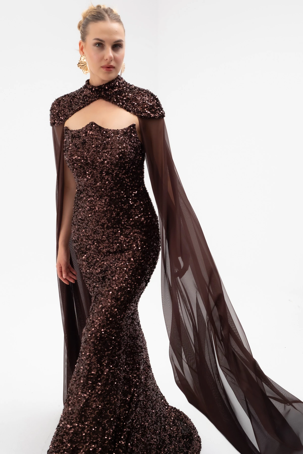 Kadın Tül Pelerinli Straplez Uzun Pullu Abiye Elbise