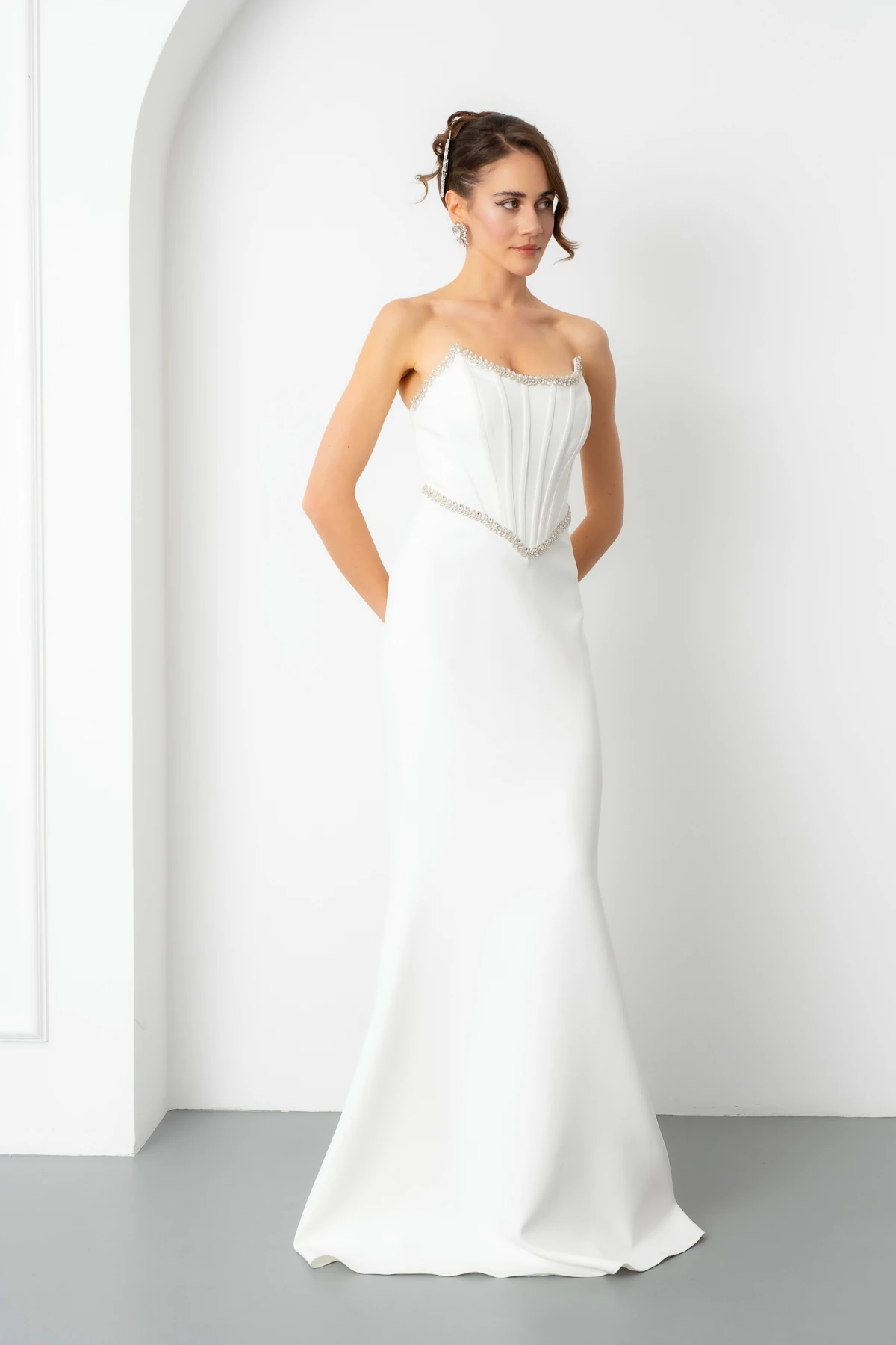 Kadın Straplez Taşlı Peplum Kesim Söz Nişan Nikah Abiye Elbise - Beyaz