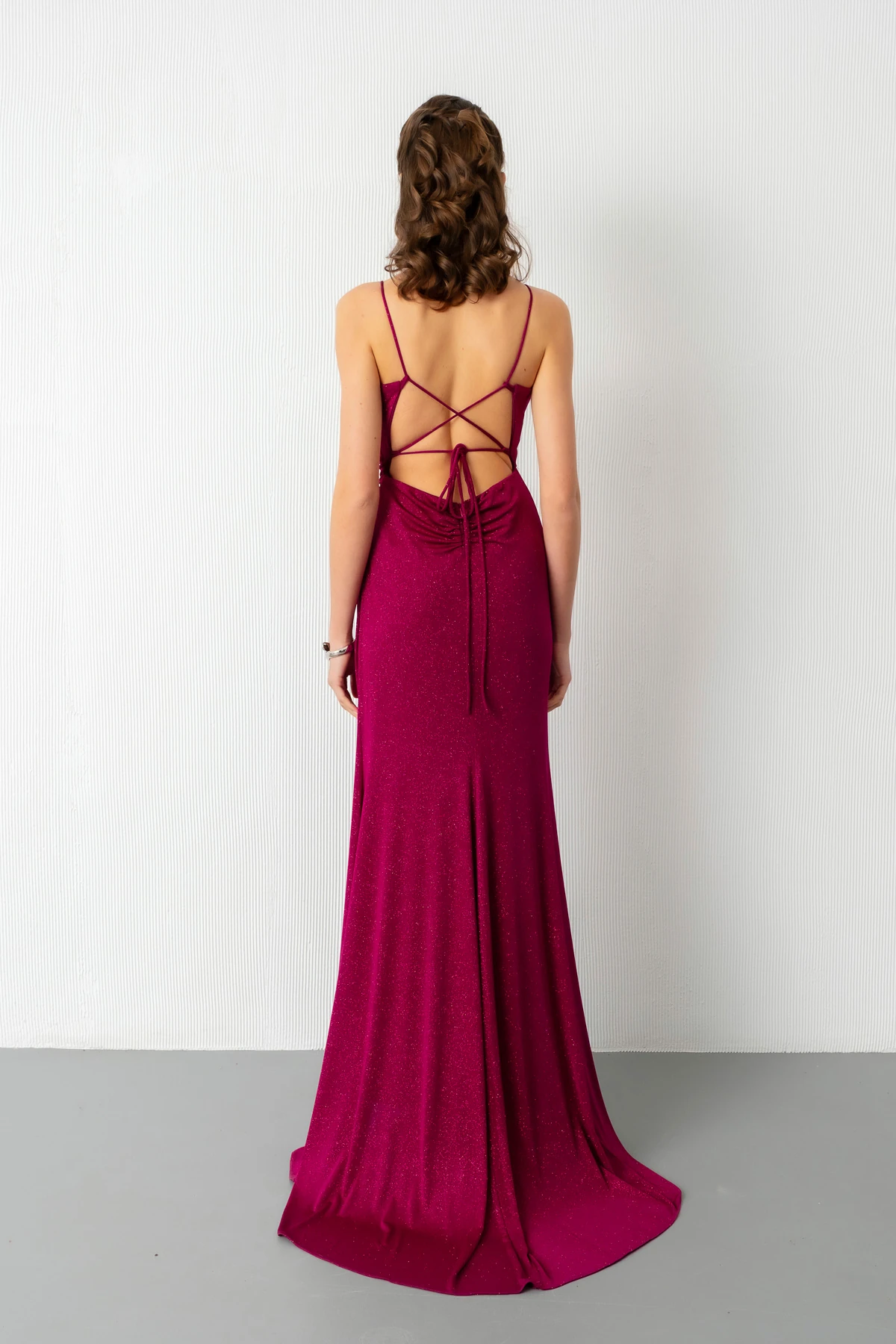 Kadın Sırt Dekolteli Simli Uzun Abiye Elbise - Fuşya