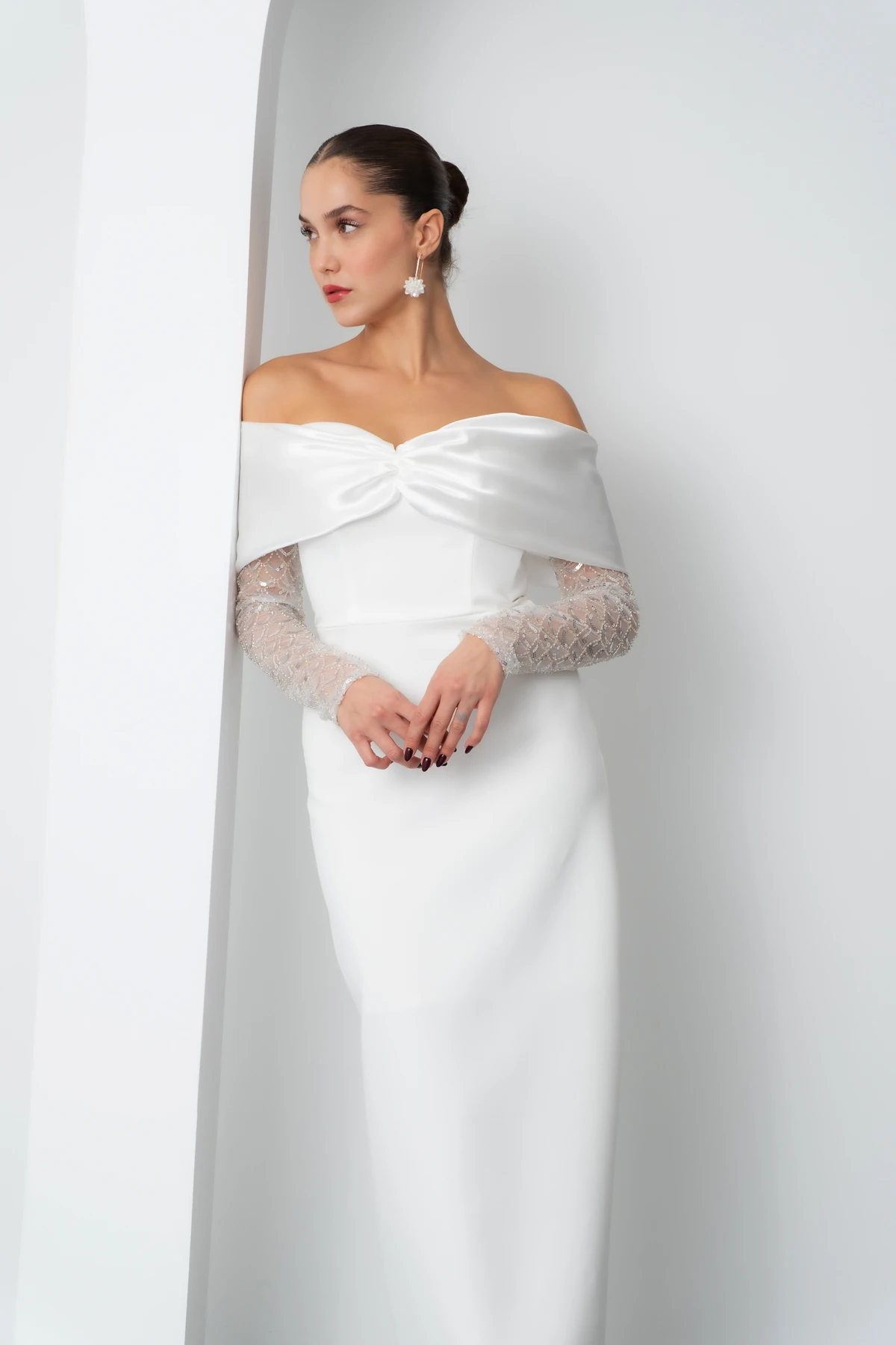 Kadın Kol Detaylı Fiyonklu Söz Nişan Nikah Abiye Elbise - Beyaz