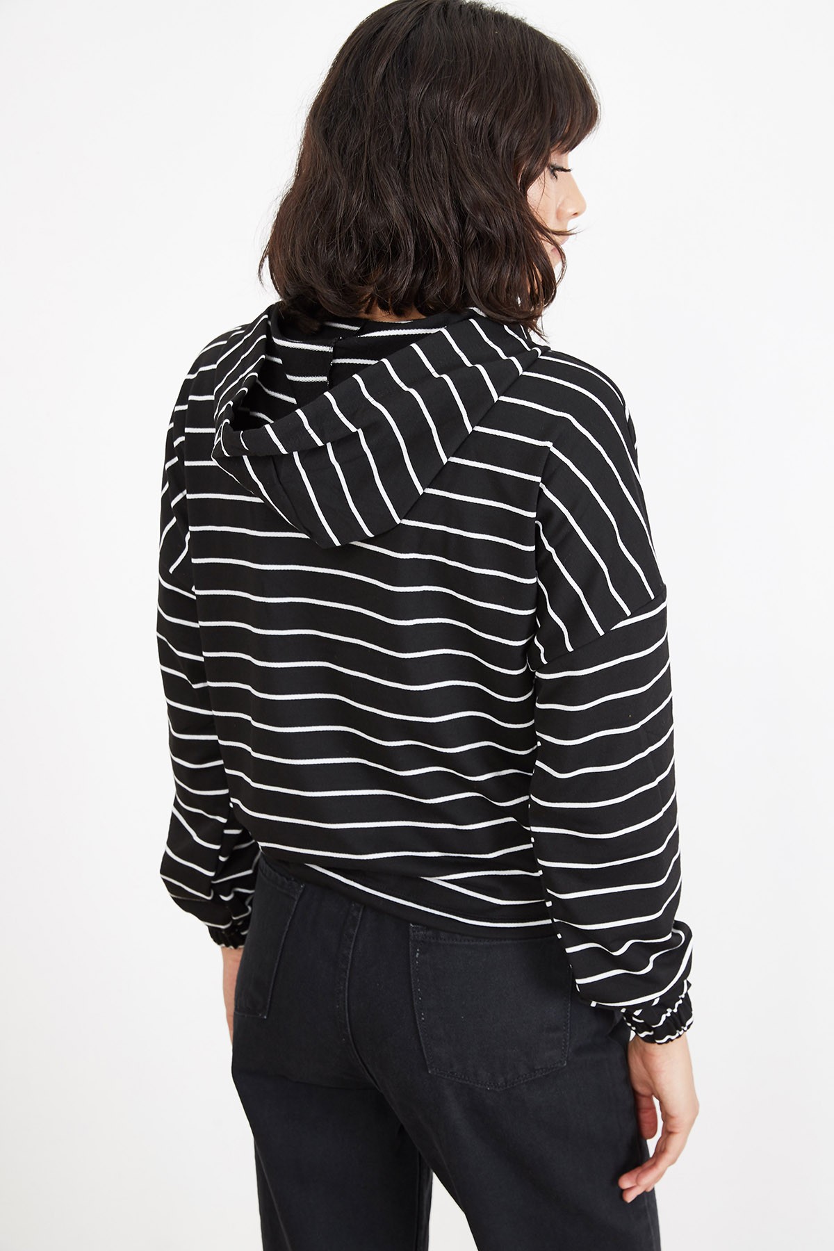 Kadın Yarım Fermuarlı Çizgili Sweatshirt