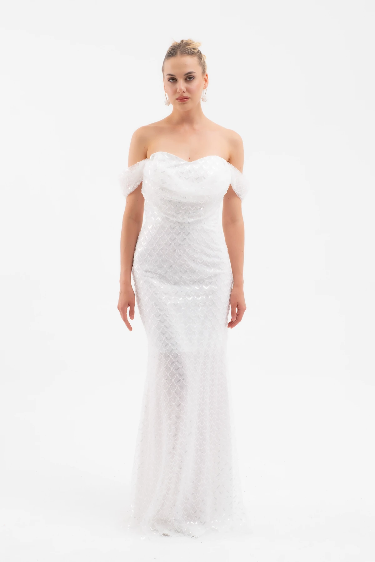 Kadın Madonna Yaka Boncuklu Uzun Abiye Elbise - Beyaz