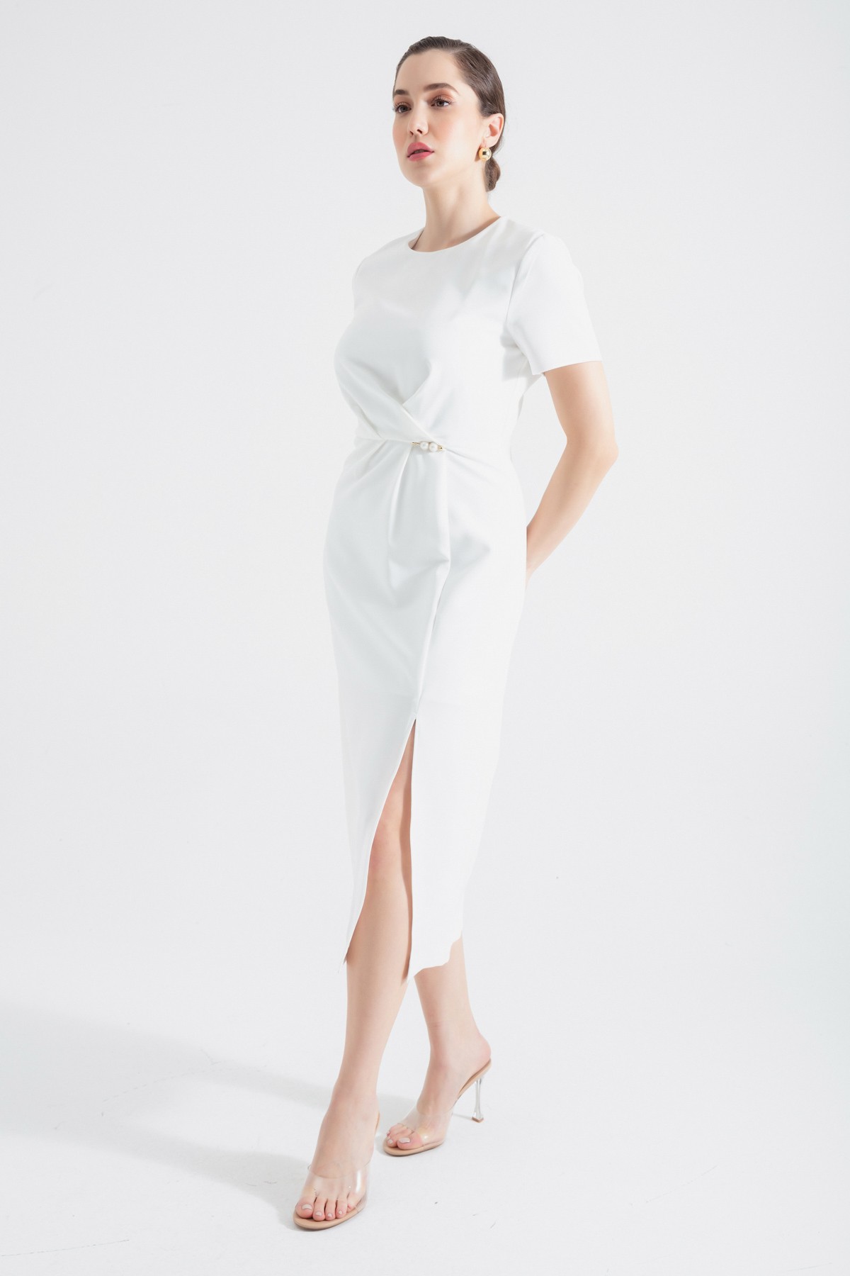 Kadın İnci Detaylı Yırtmaçlı Midi Elbise - Beyaz