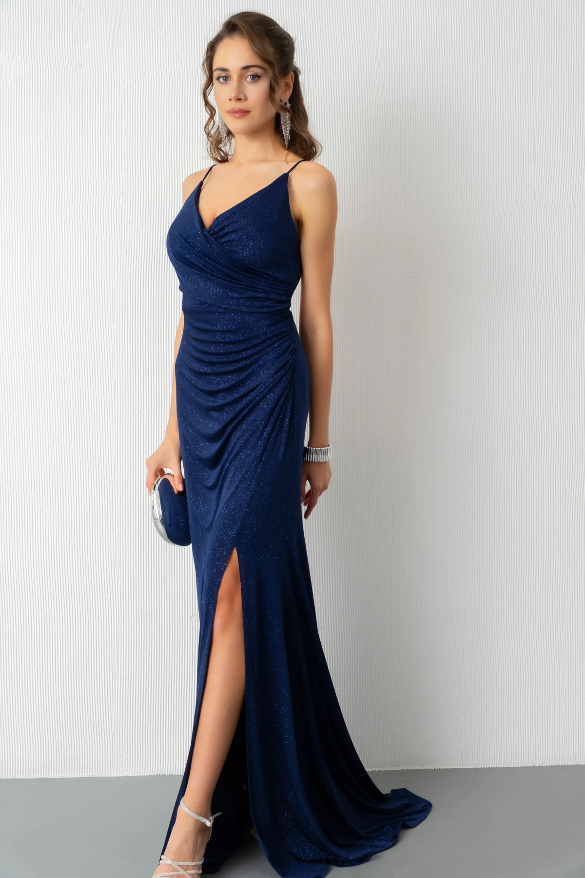 Kadın Sırt Dekolteli Simli Uzun Abiye Elbise - Lacivert