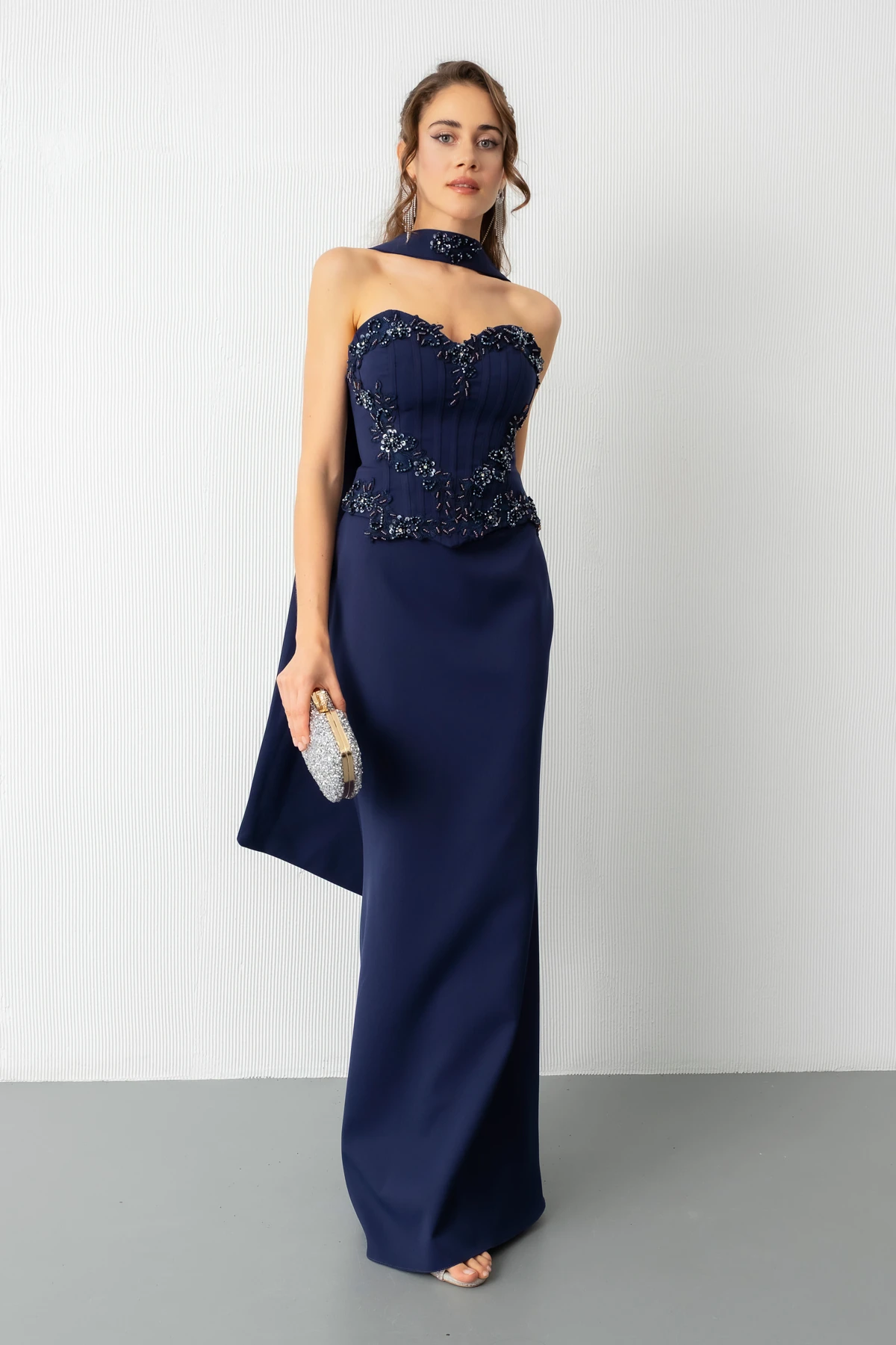 Kadın Güpür Aplikeli Balen Korse Detay Uzun Söz Nişan Abiye Elbise - Lacivert