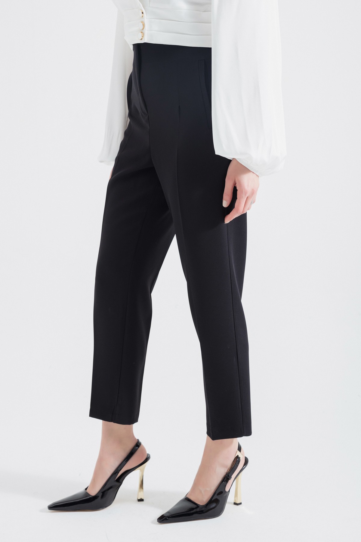 Kadın Pensli Kumaş Pantolon - Siyah