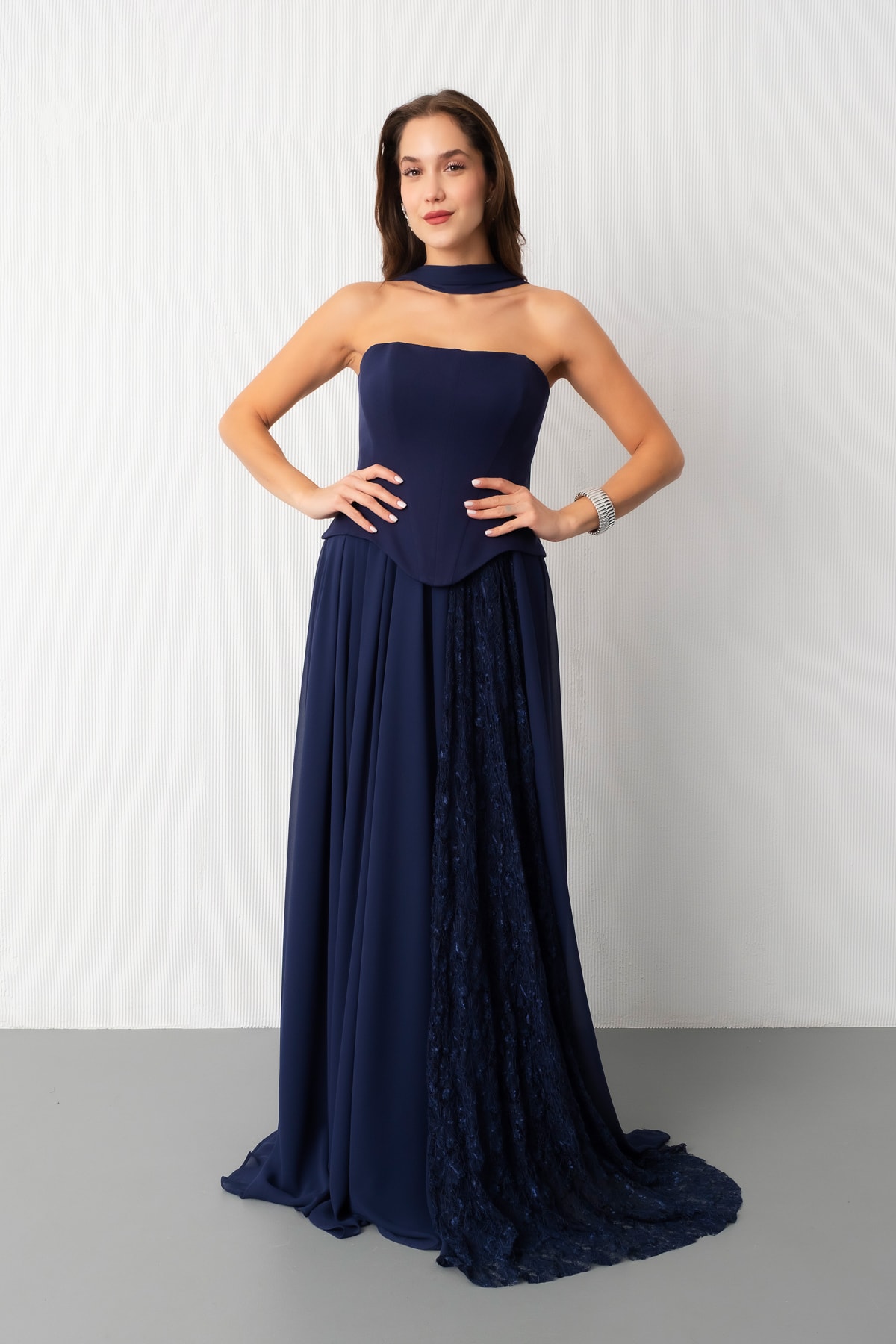 Kadın Straplez Yaka Piliseli Dantel Detay Uzun Abiye Elbise - Lacivert