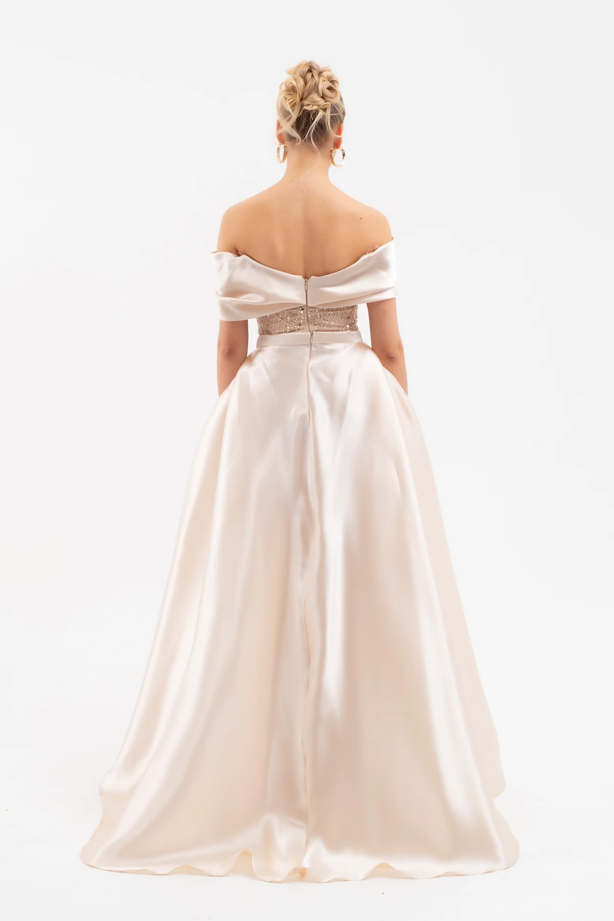 Kadın Kayık Yaka Kuyruklu Uzun Abiye Elbise