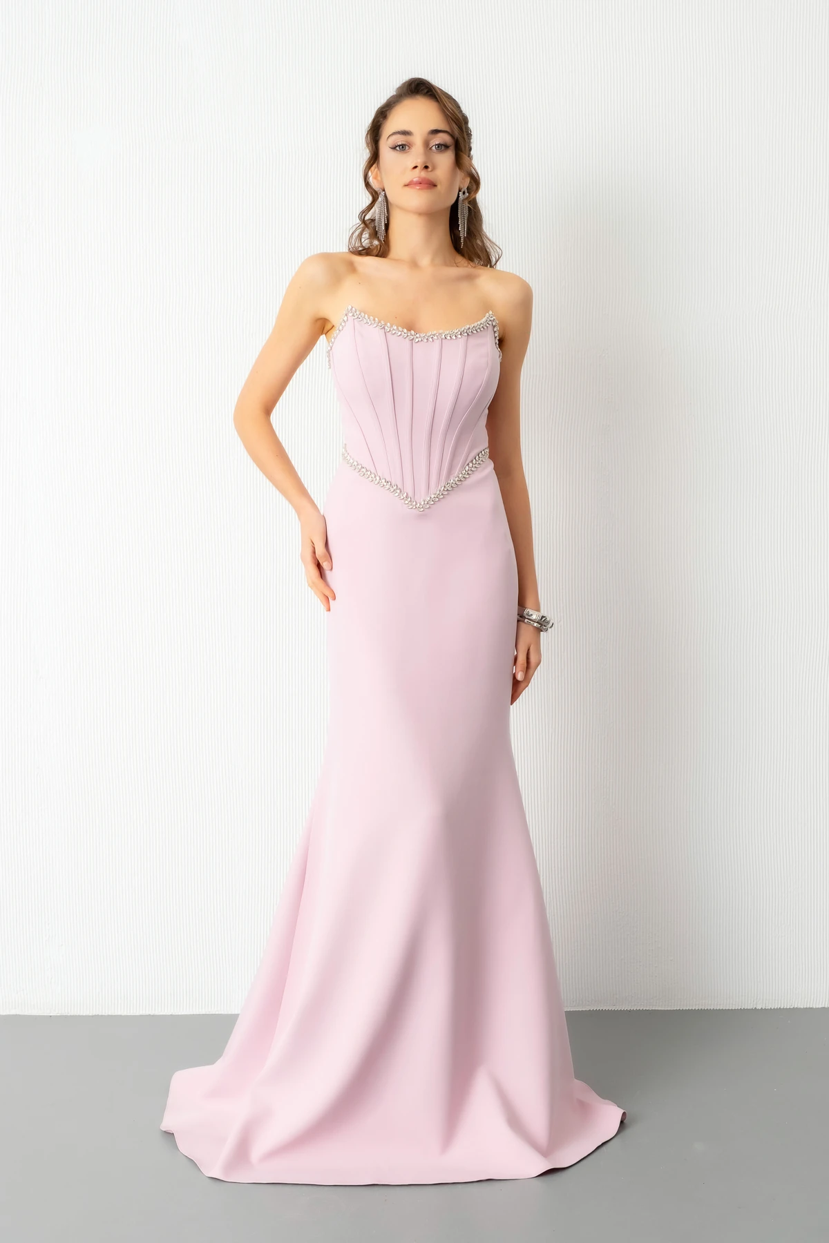 Kadın Straplez Taşlı Peplum Kesim Söz Nişan Nikah Abiye Elbise - Pudra