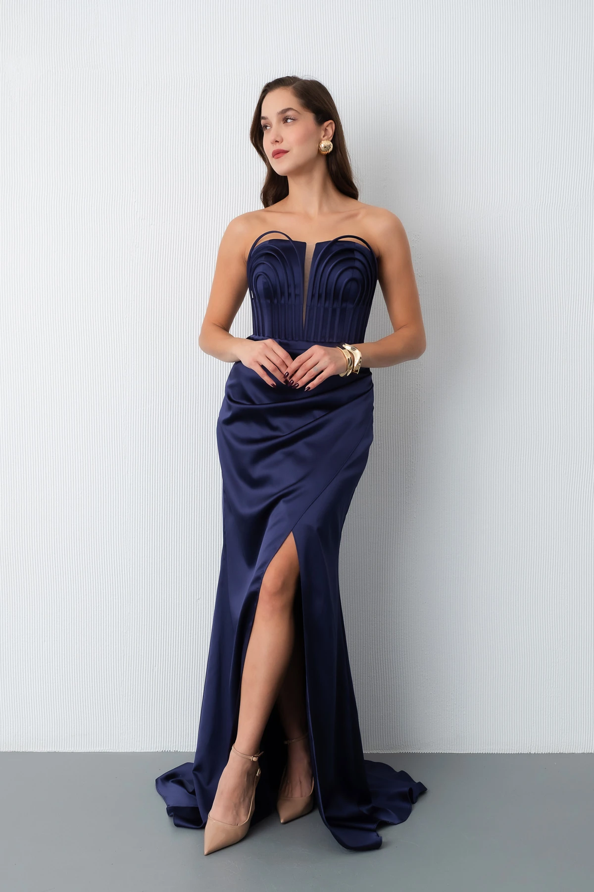 Kadın Yaka Detay Saten Uzun Söz Nişan Abiye Elbise - Lacivert