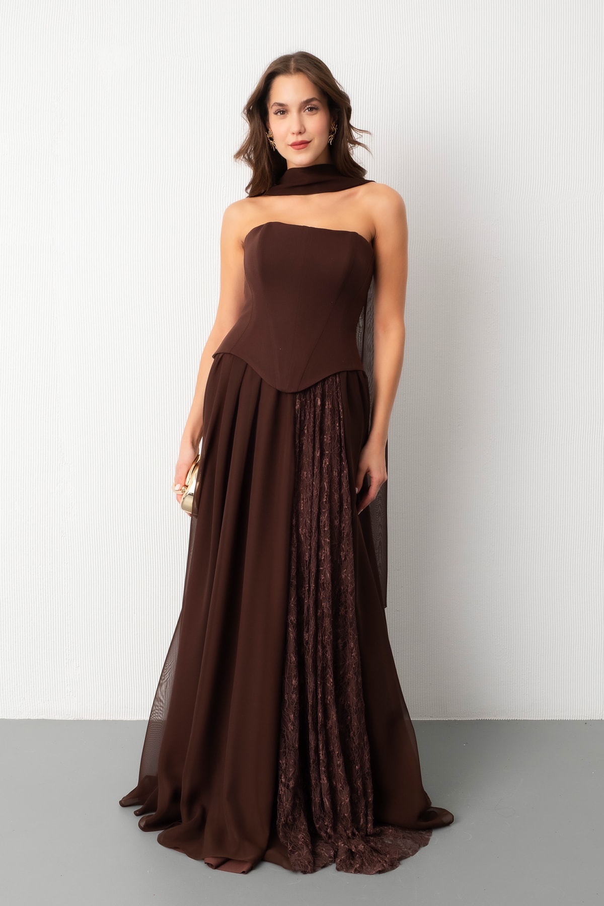 Kadın Straplez Yaka Piliseli Dantel Detay Uzun Abiye Elbise