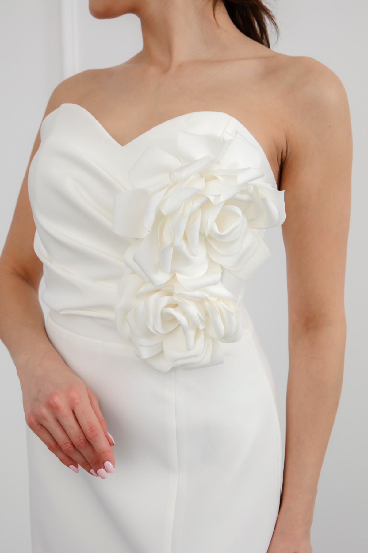 Kadın Straplez Yaka Çiçekli Söz Nişan Nikah Abiye Elbise - Beyaz