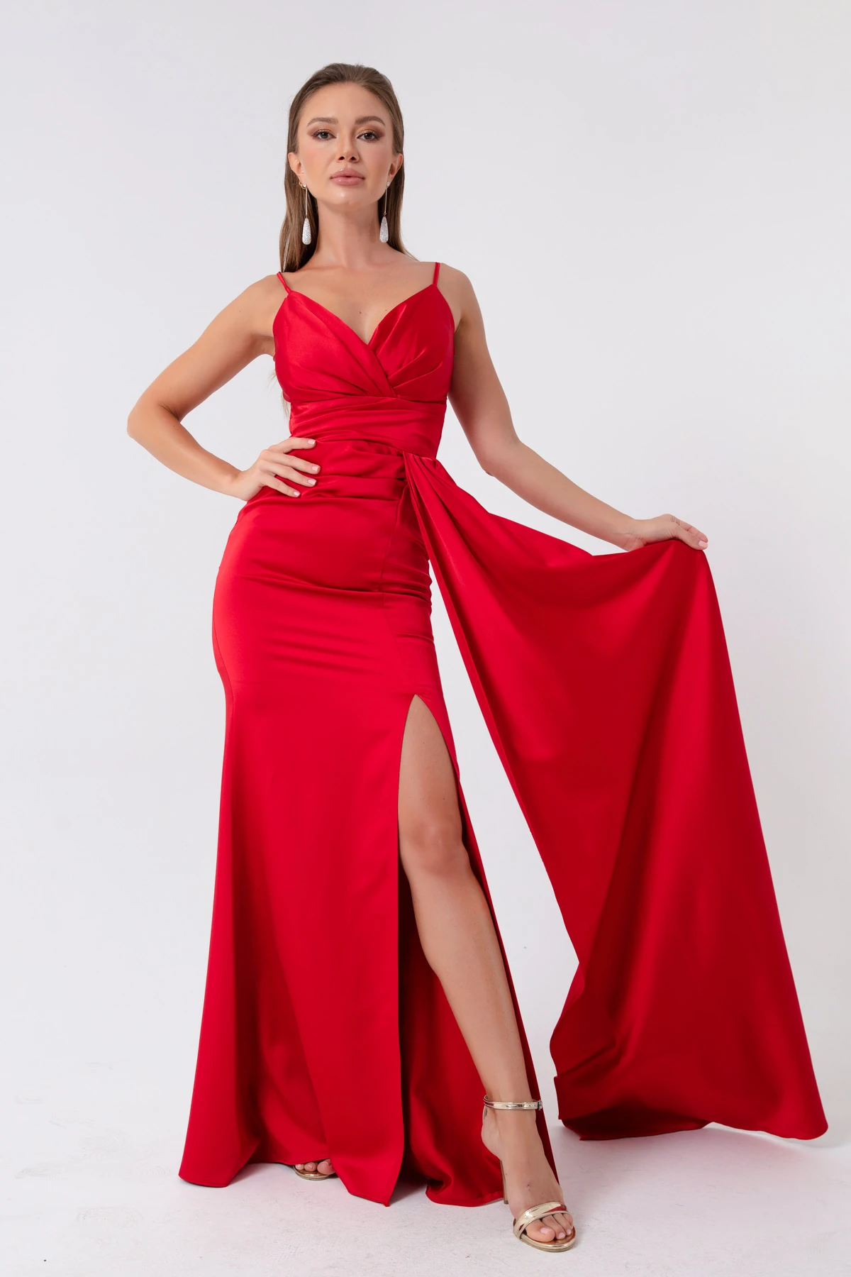 Kadın Askılı Uzun Saten Abiye Elbise & Mezuniyet Elbisesi - Kırmızı