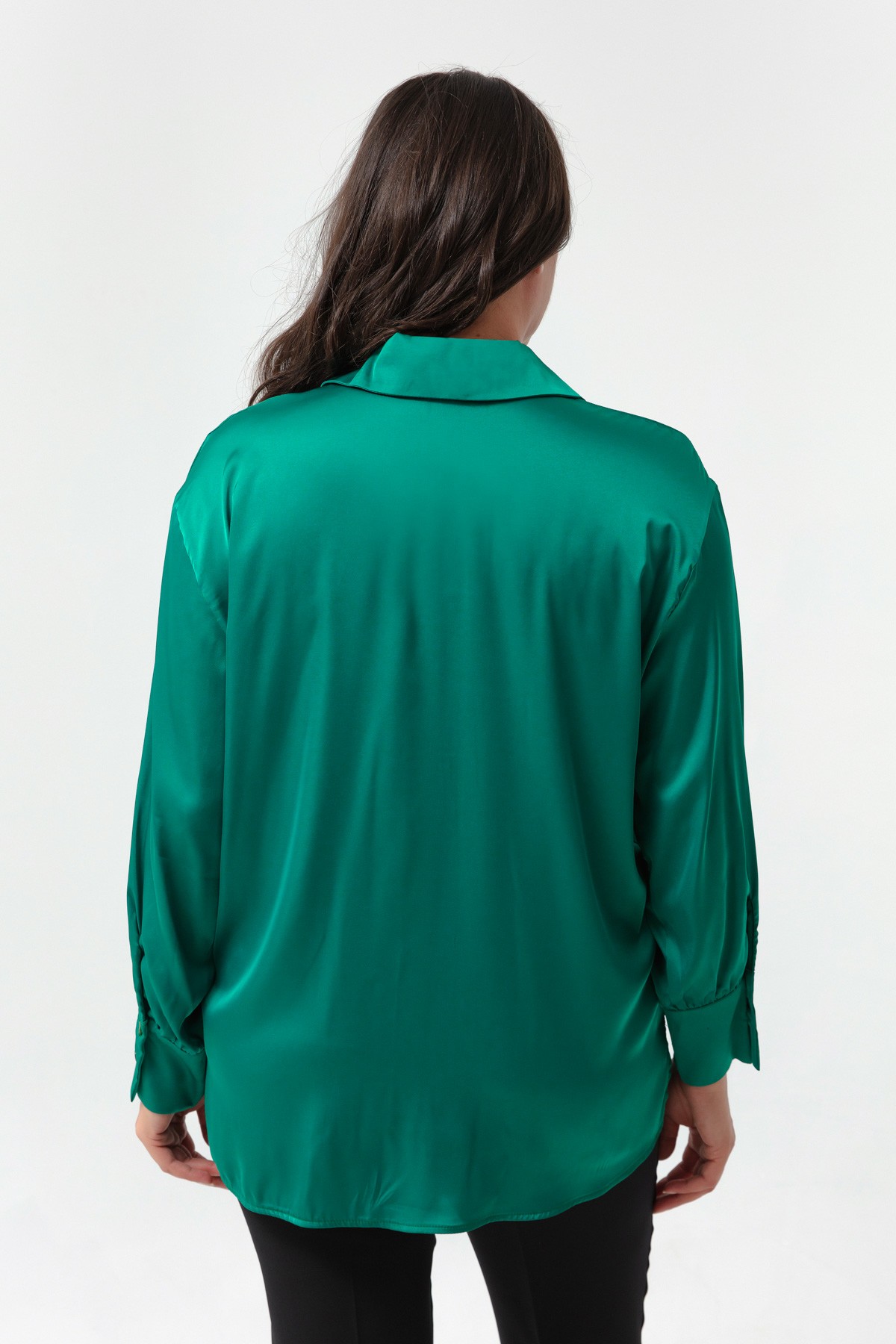 Kadın Büyük Beden Saten Gömlek - Zümrüt Yeşili