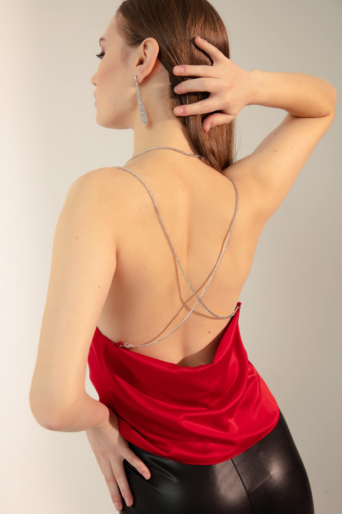 Kadın Drape Detaylı Taşlı Saten Bluz - Kırmızı