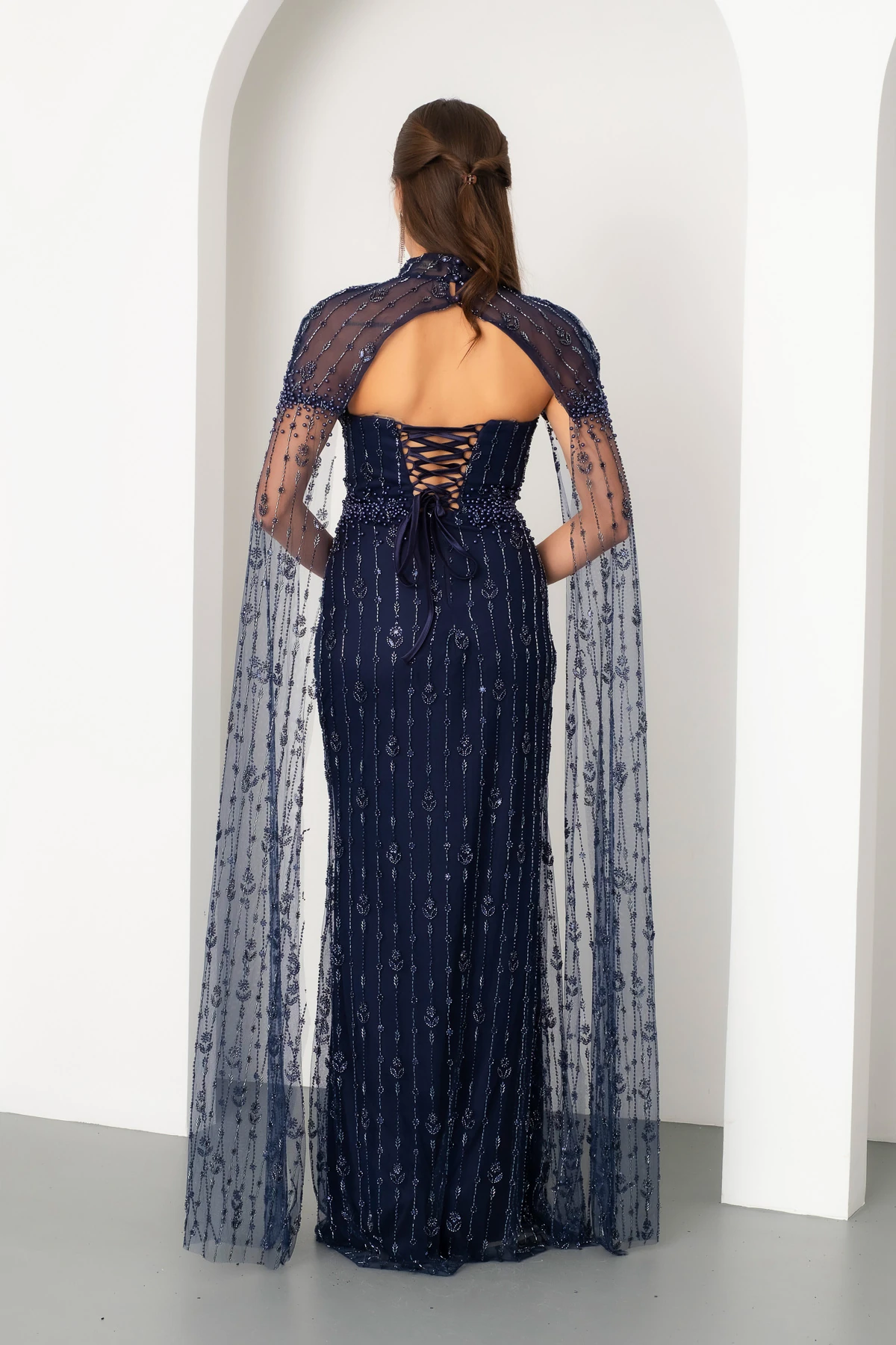 Kadın Şallı Uzun Kol Dik Yaka Boncuklu Uzun Abiye Elbise - Lacivert