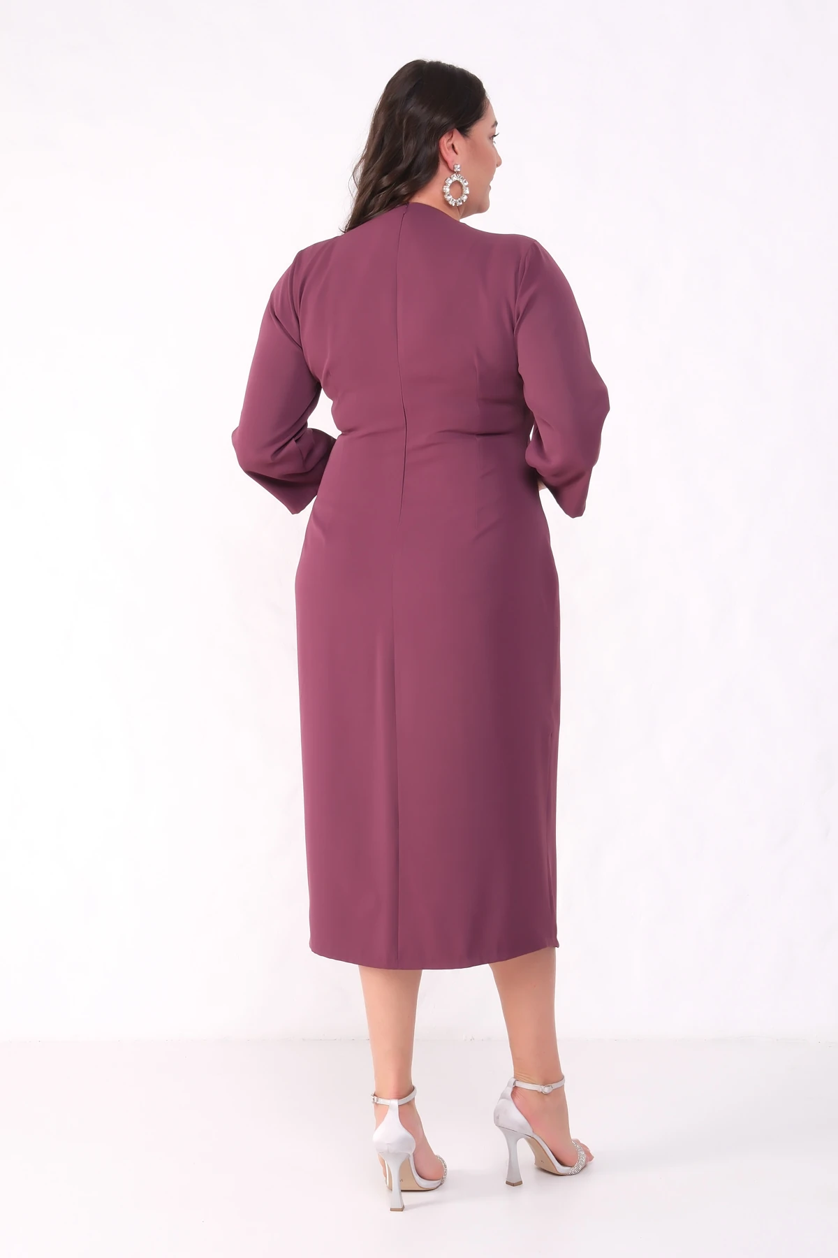 Kadın Kruvaze Yaka Boncuk İşlemeli Büyük Beden Midi Elbise - Mürdüm