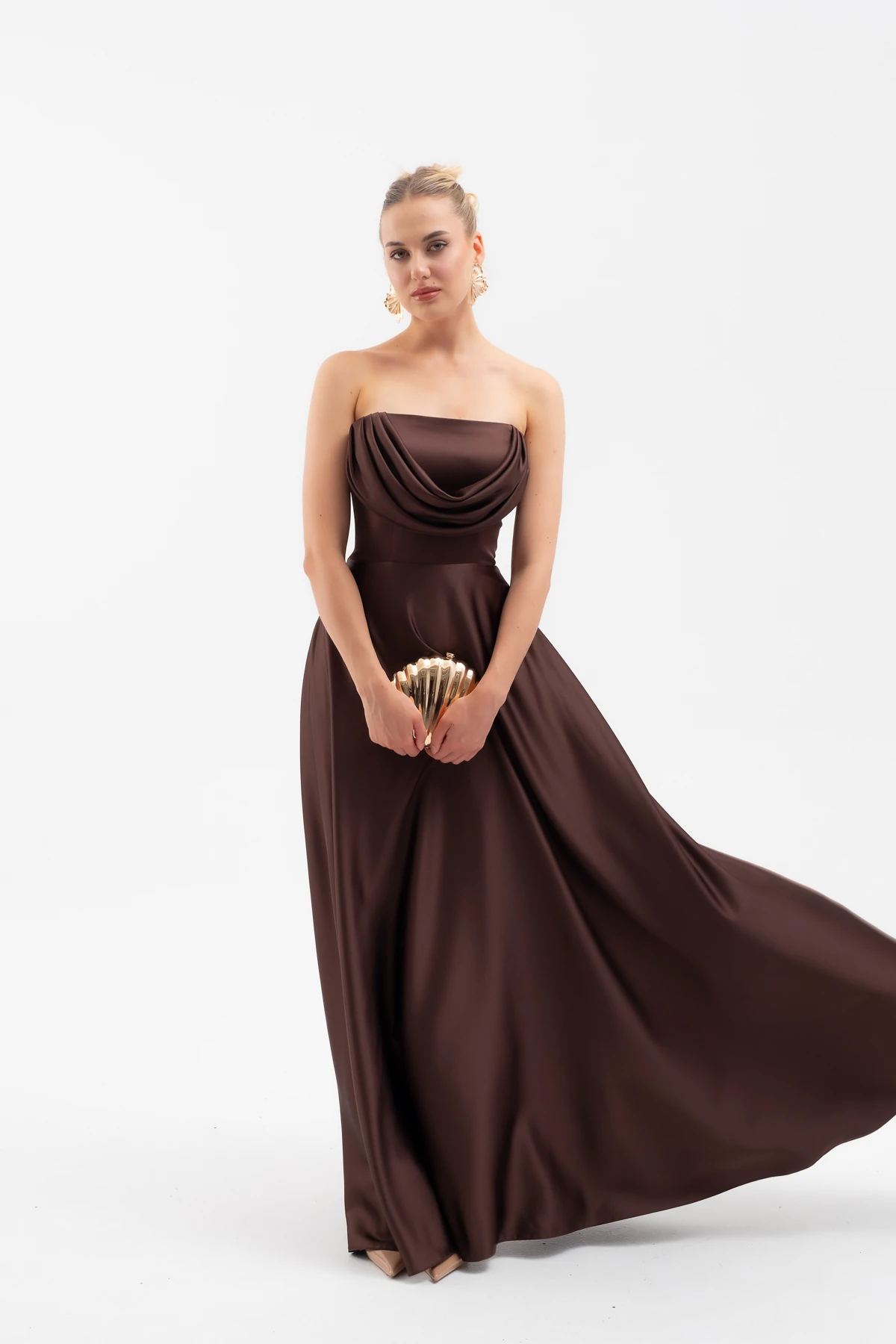 Kadın Degaje Yaka Uzun Straplez Abiye - Kahverengi